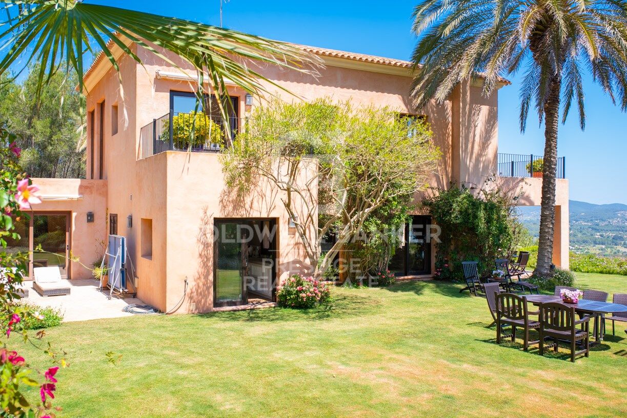 Maison de campagne exclusive avec vue fantastique sur la mer et licence de location