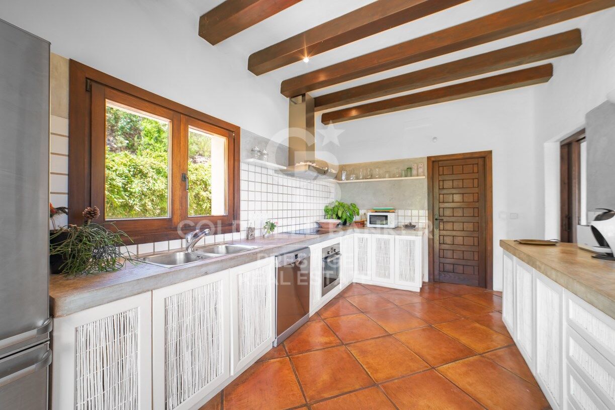 Maison de campagne exclusive avec vue fantastique sur la mer et licence de location