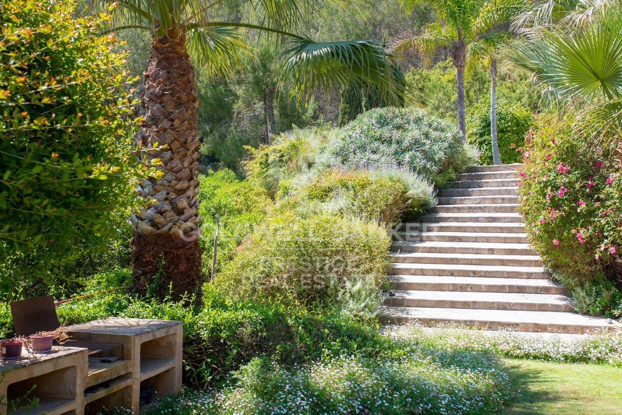 Maison de campagne exclusive avec vue fantastique sur la mer et licence de location