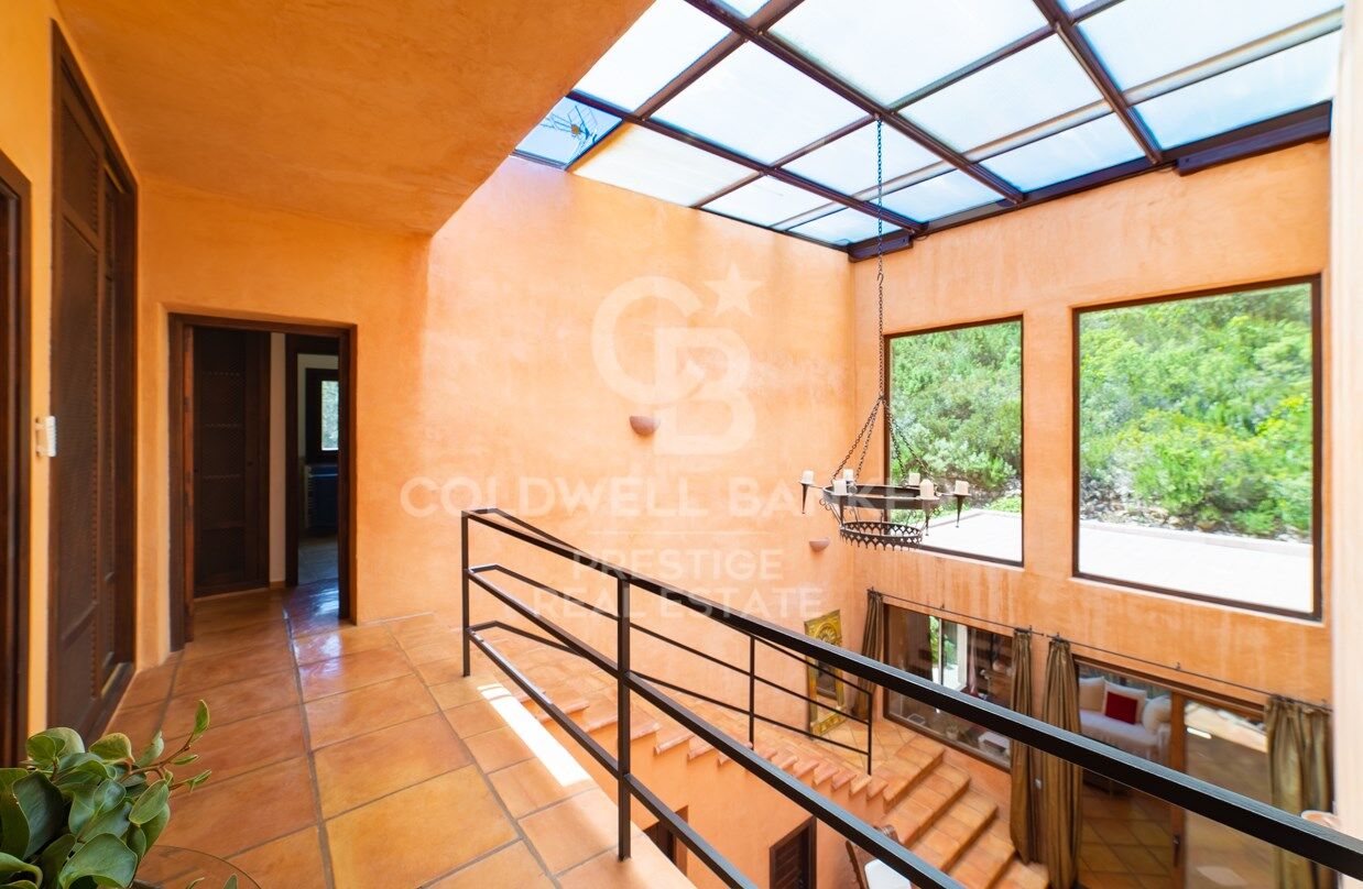 Exclusiva casa de campo con fantásticas vistas al mar y licencia de alquiler