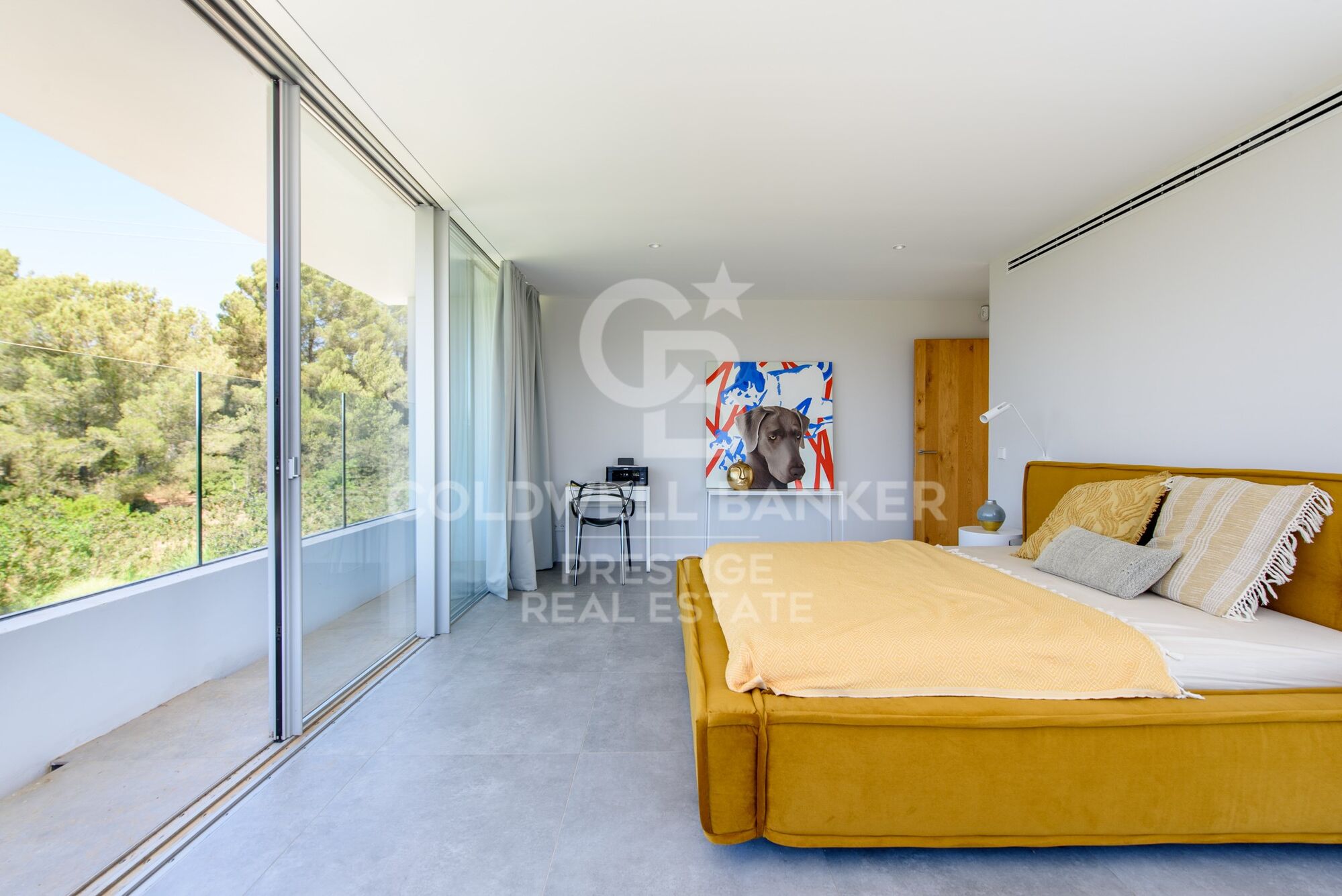Moderna y nueva villa con 7 dormitorios y vistas abiertas al campo en Ibiza