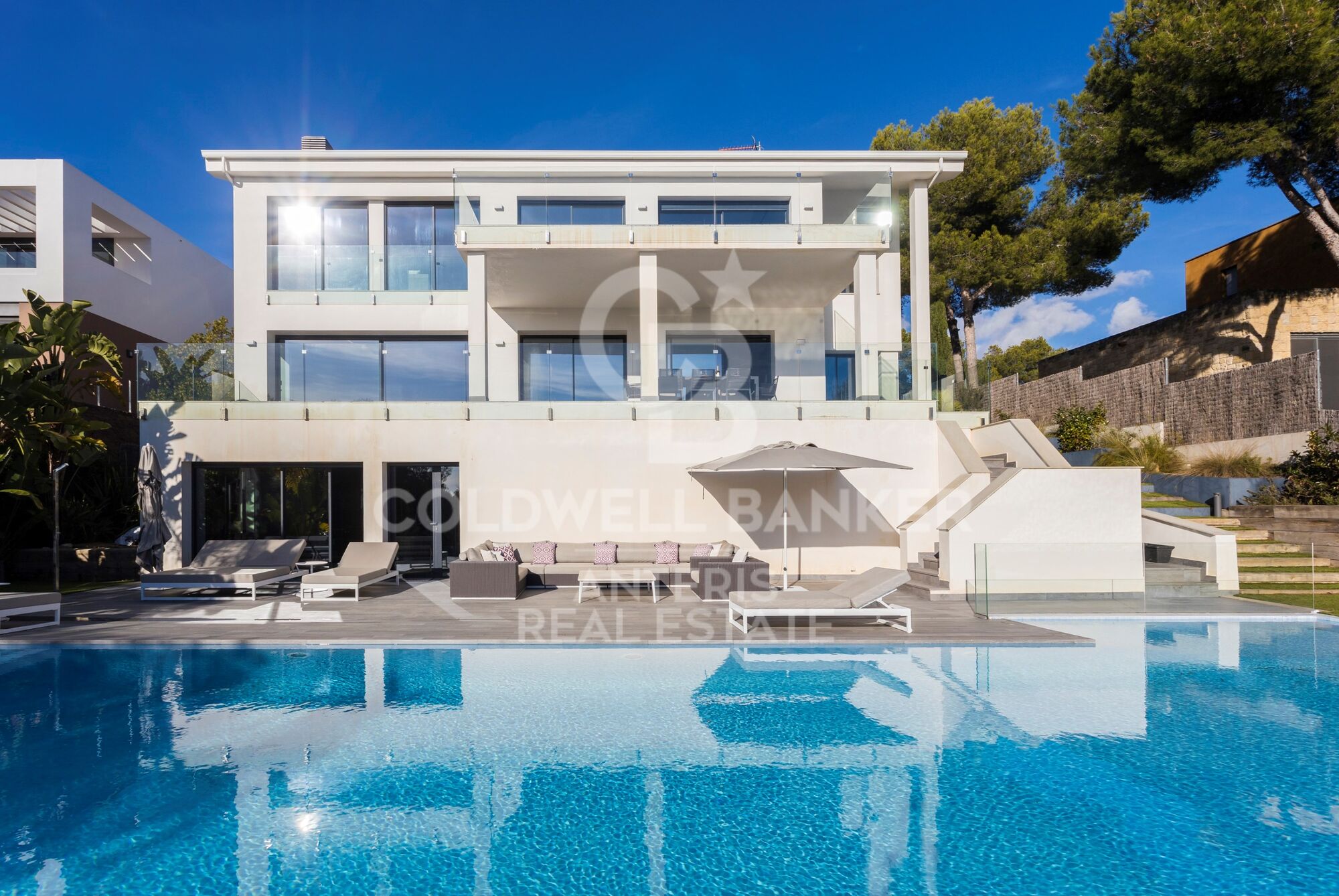 Luxury mansion on the Costa Dorada