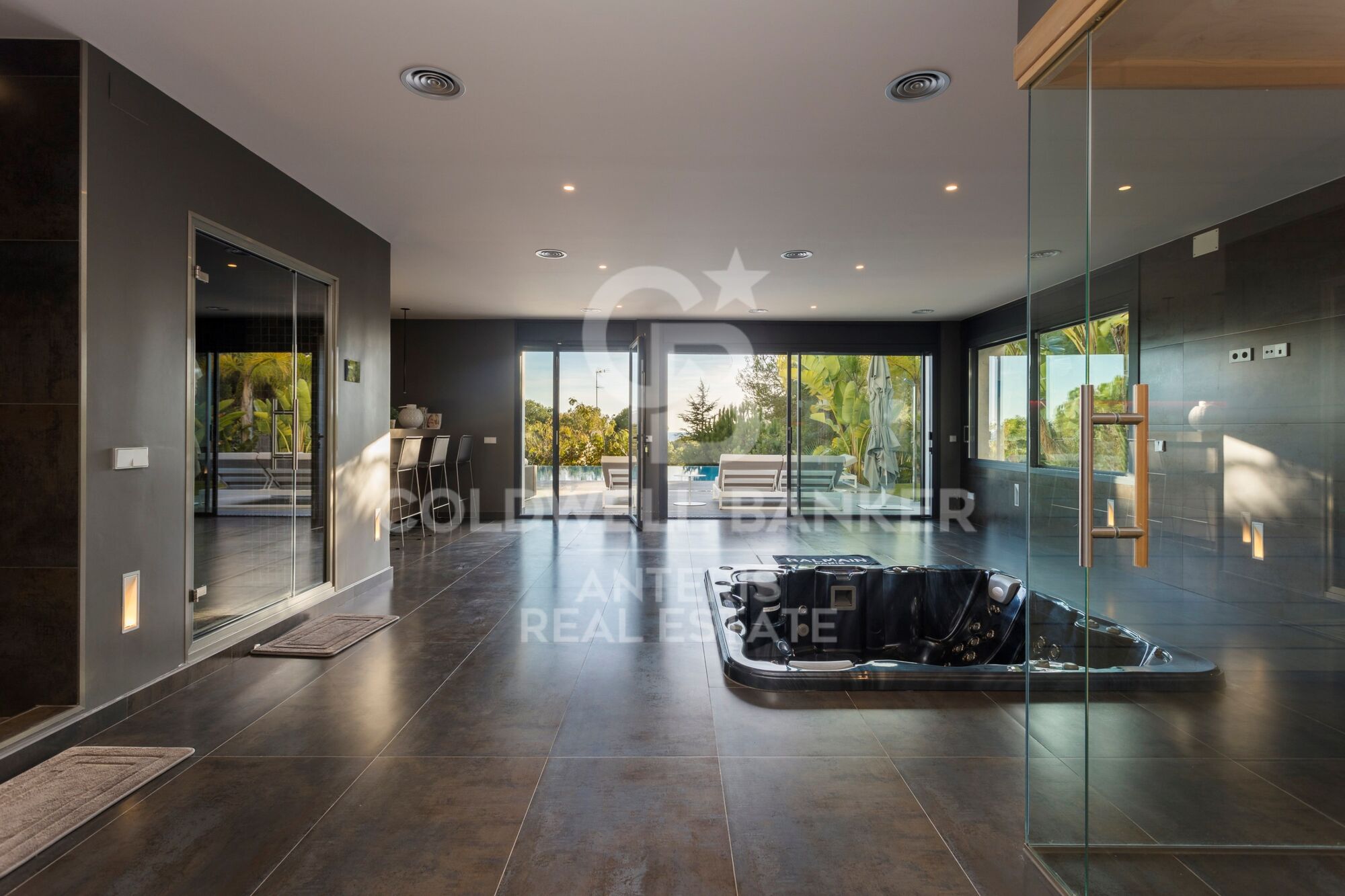 Luxury mansion on the Costa Dorada