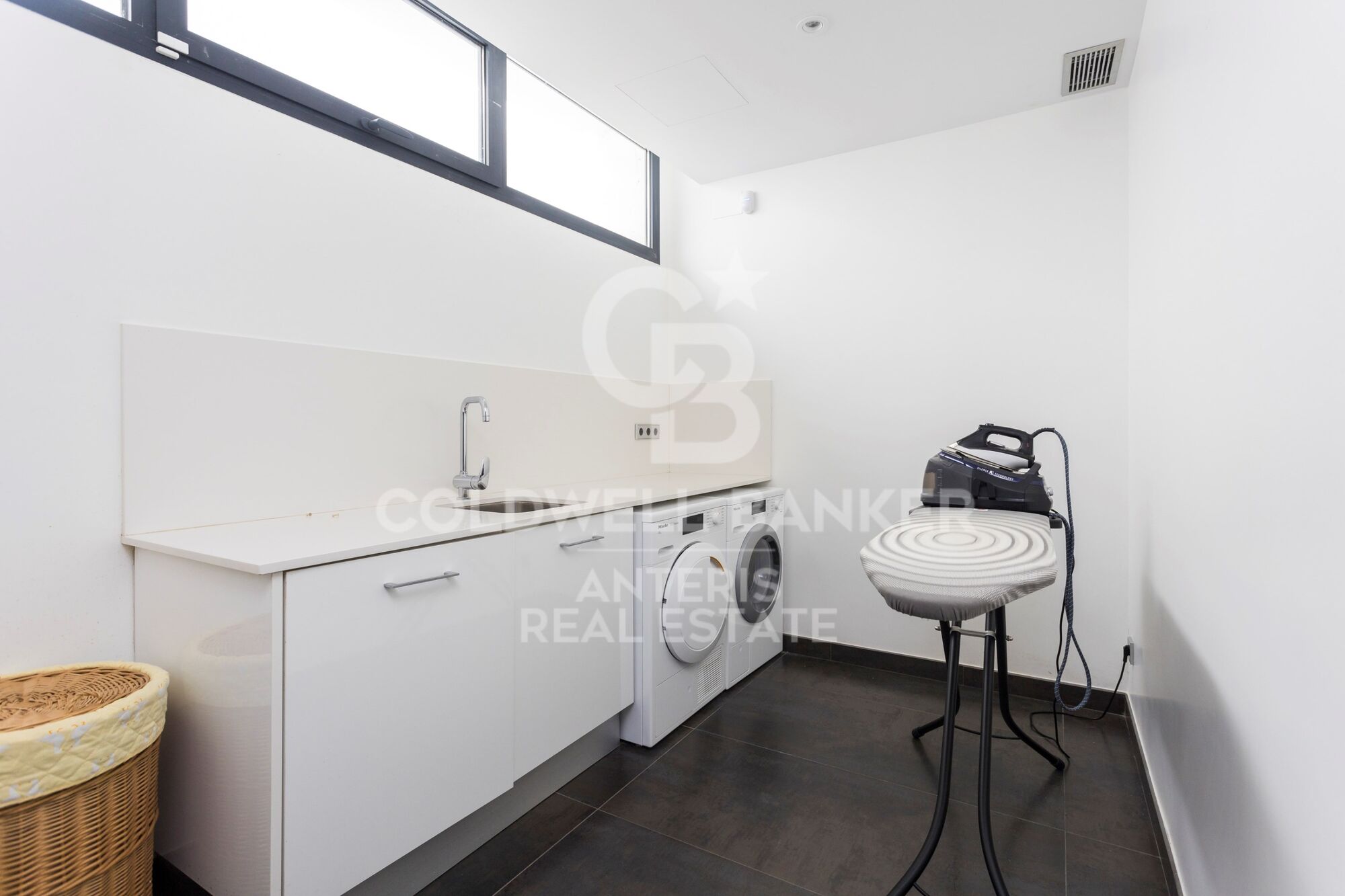 Luxury mansion on the Costa Dorada