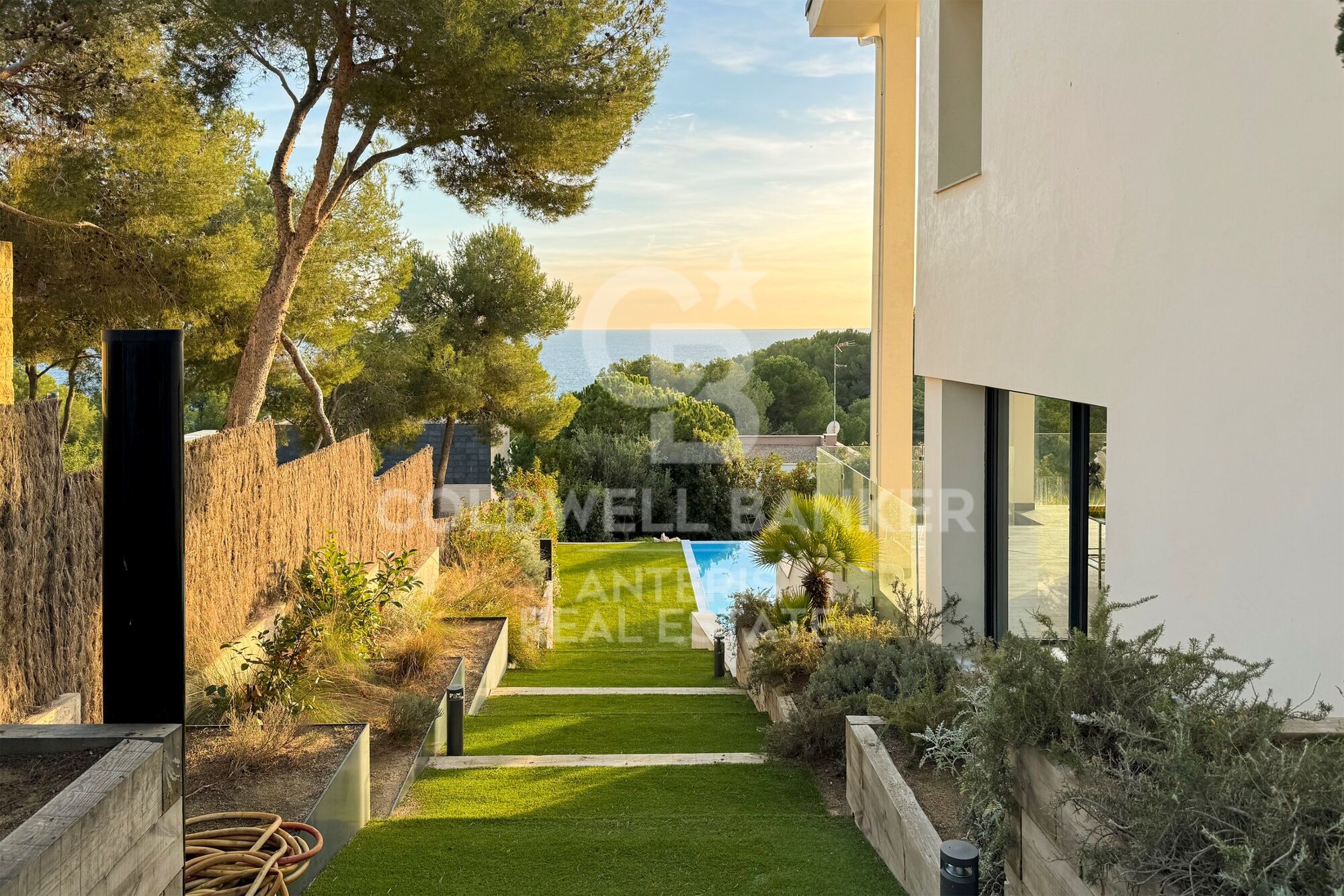 Luxury mansion on the Costa Dorada