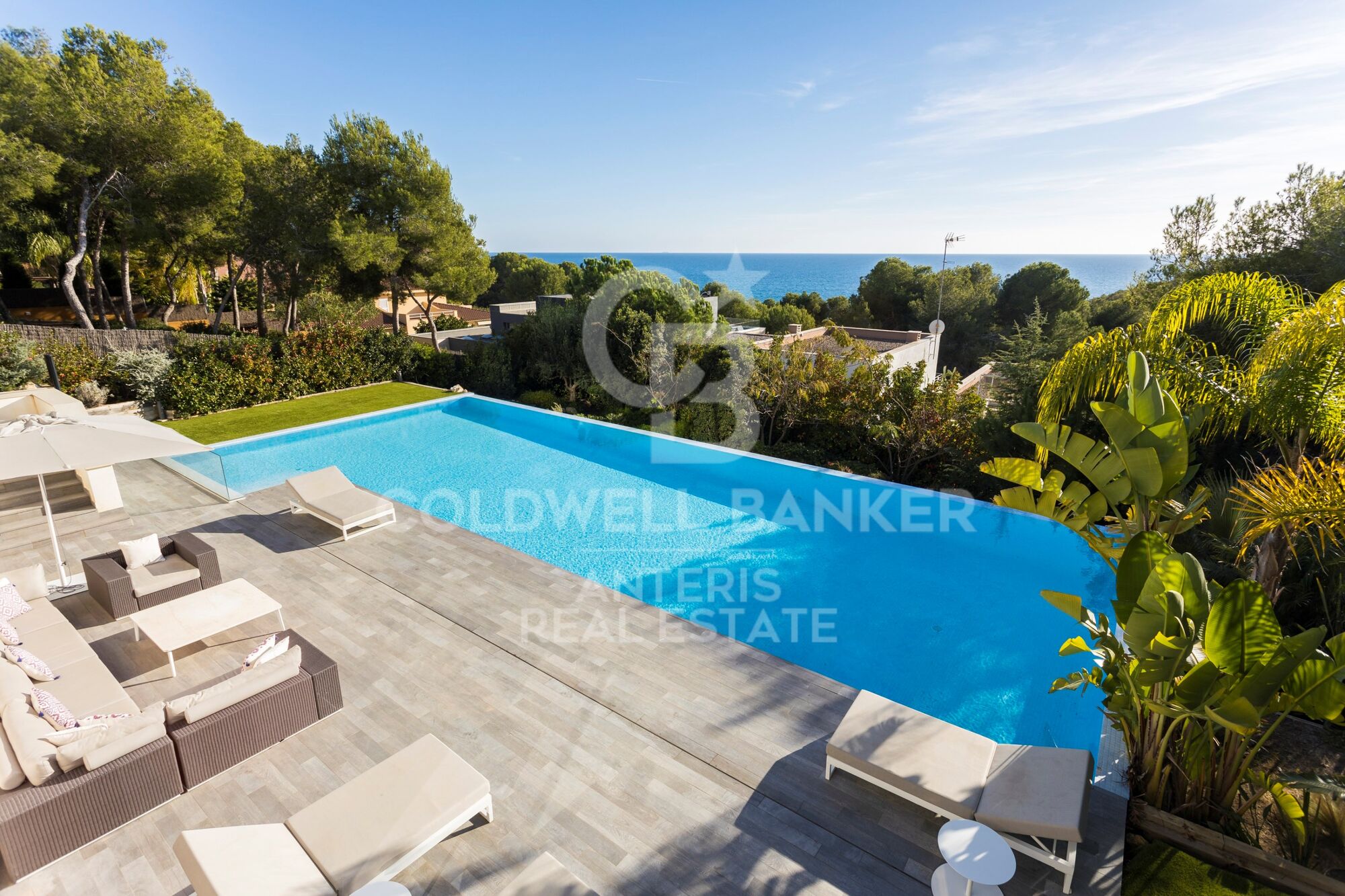 Luxury mansion on the Costa Dorada