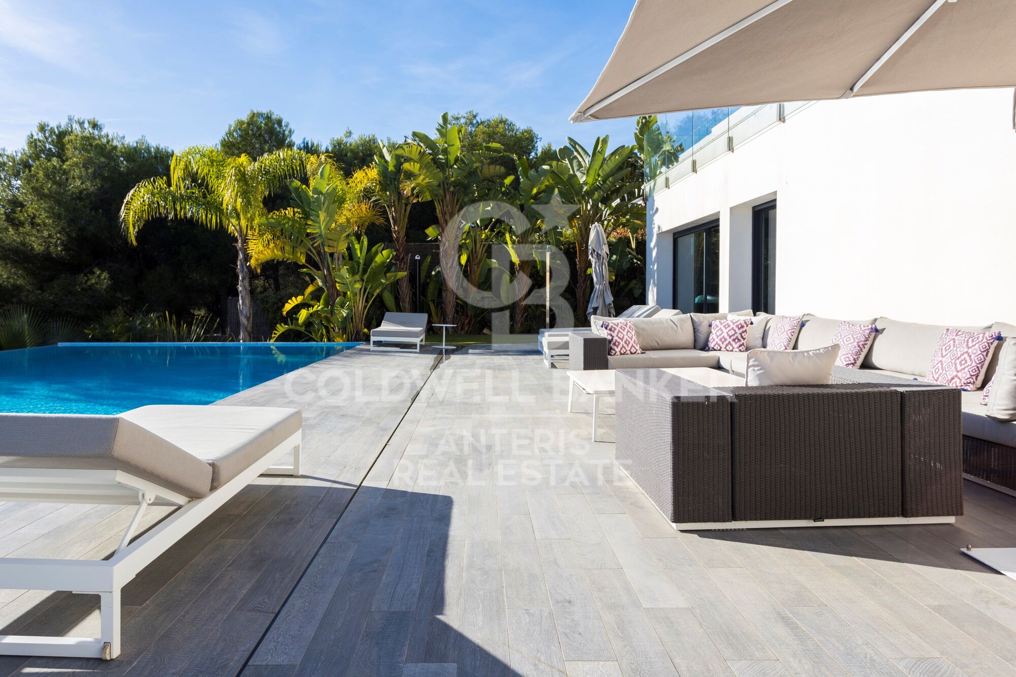 Luxury mansion on the Costa Dorada