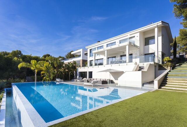 Luxury mansion on the Costa Dorada