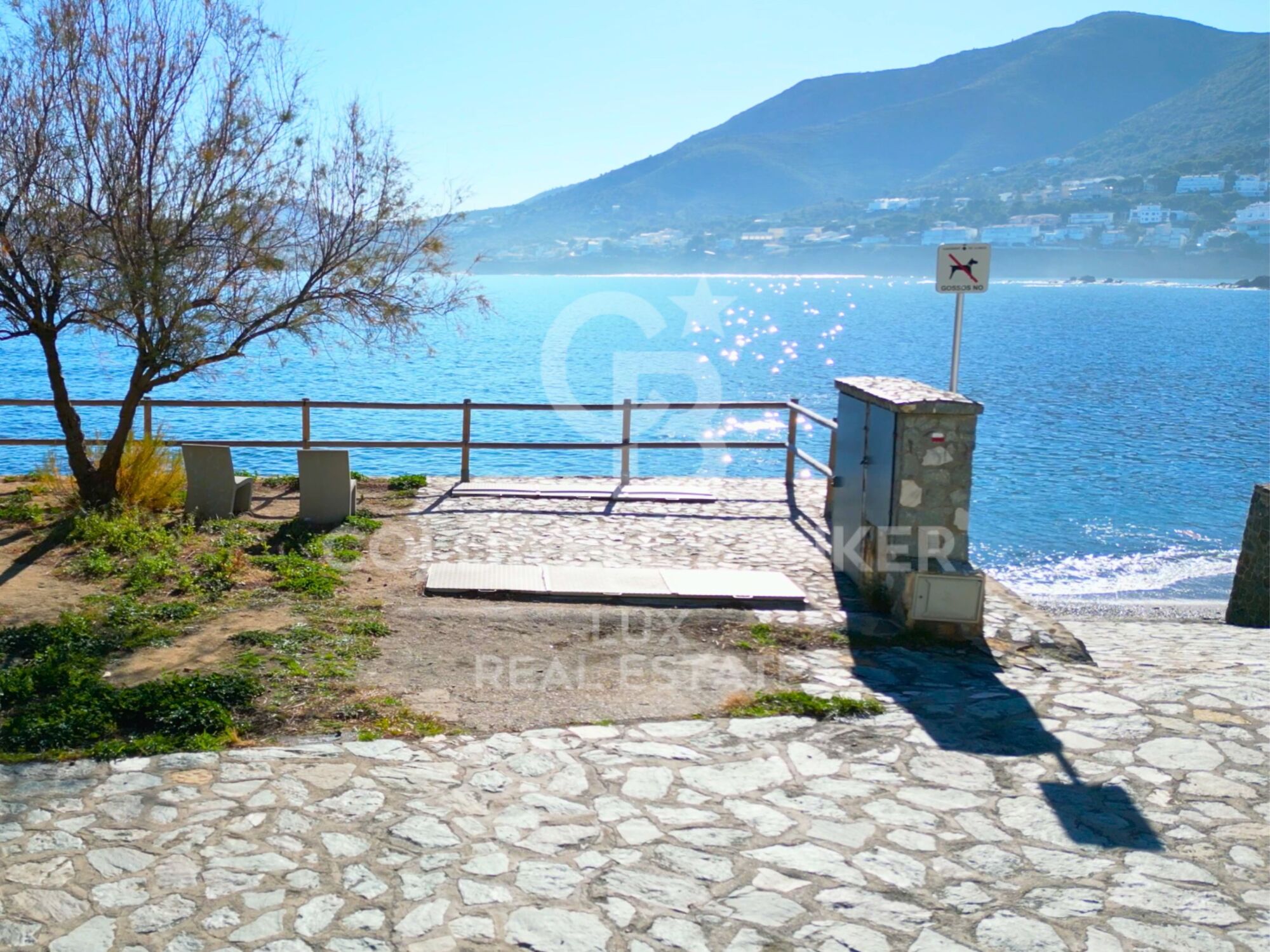 Luxury villa with sea view in Llançà, new construction