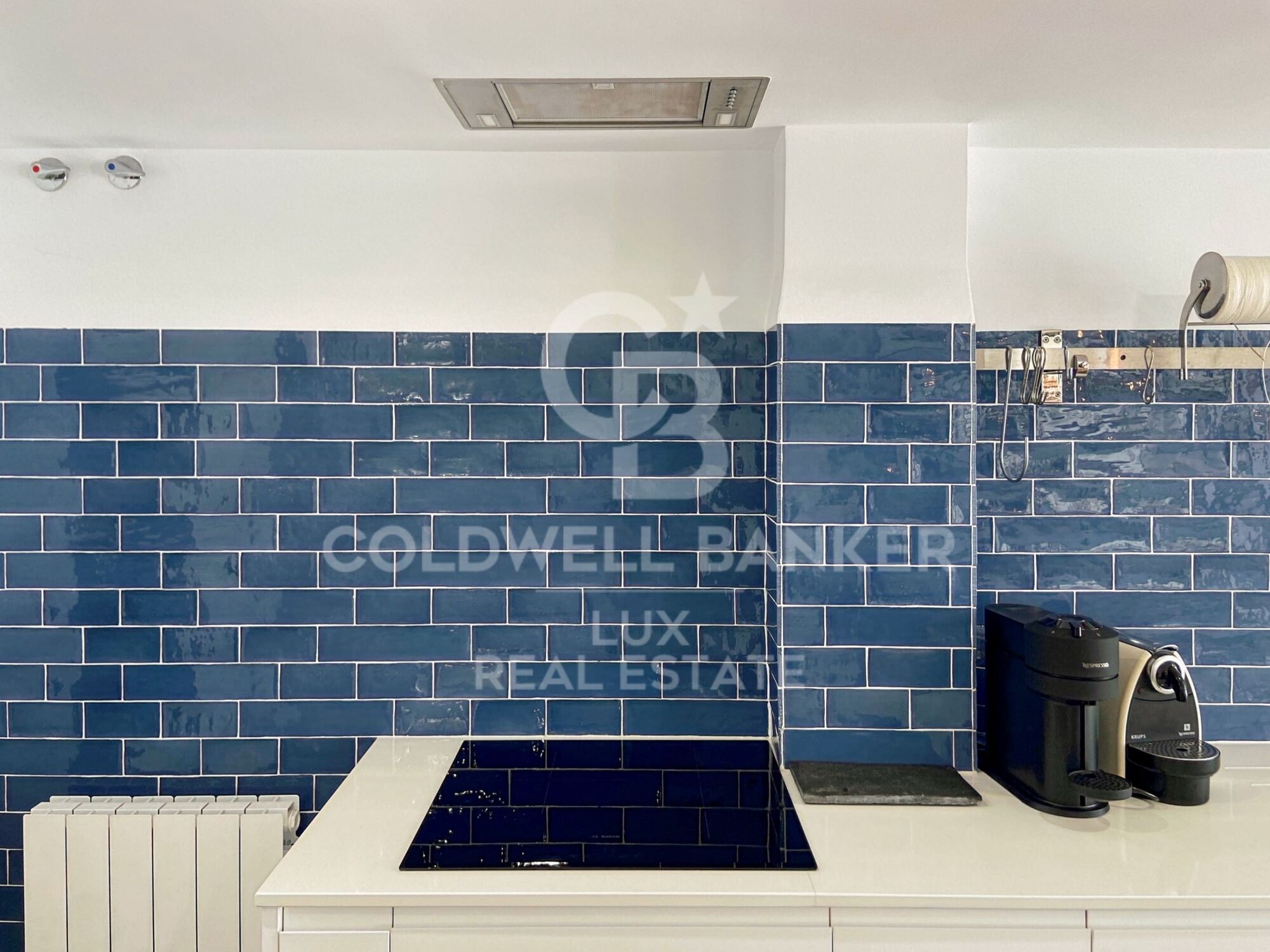 Moderne Maisonette-Wohnung mit Parkplatz in Cadaqués, Costa Brava