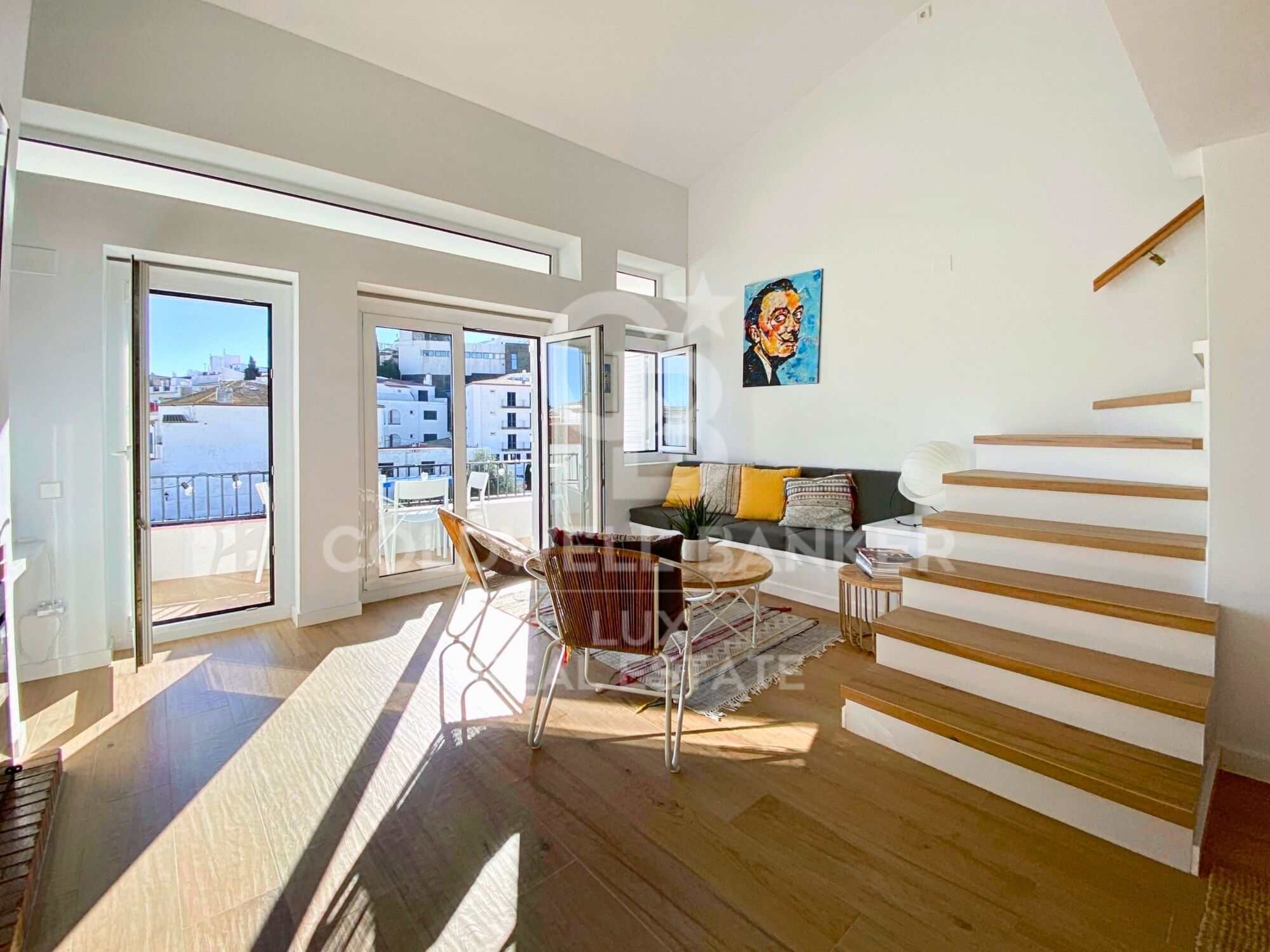 Moderno apartamento dúplex con parking en Cadaqués, Costa Brava