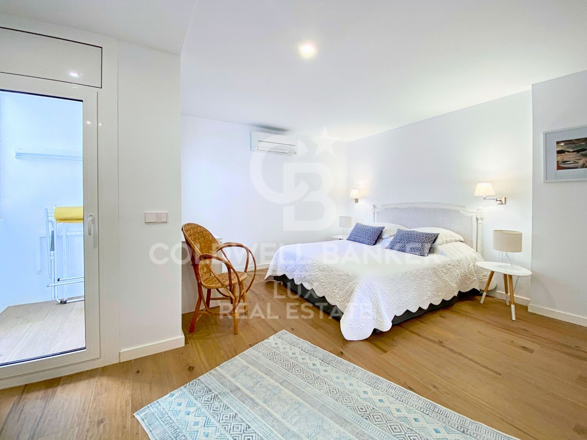Moderno apartamento dúplex con parking en Cadaqués, Costa Brava