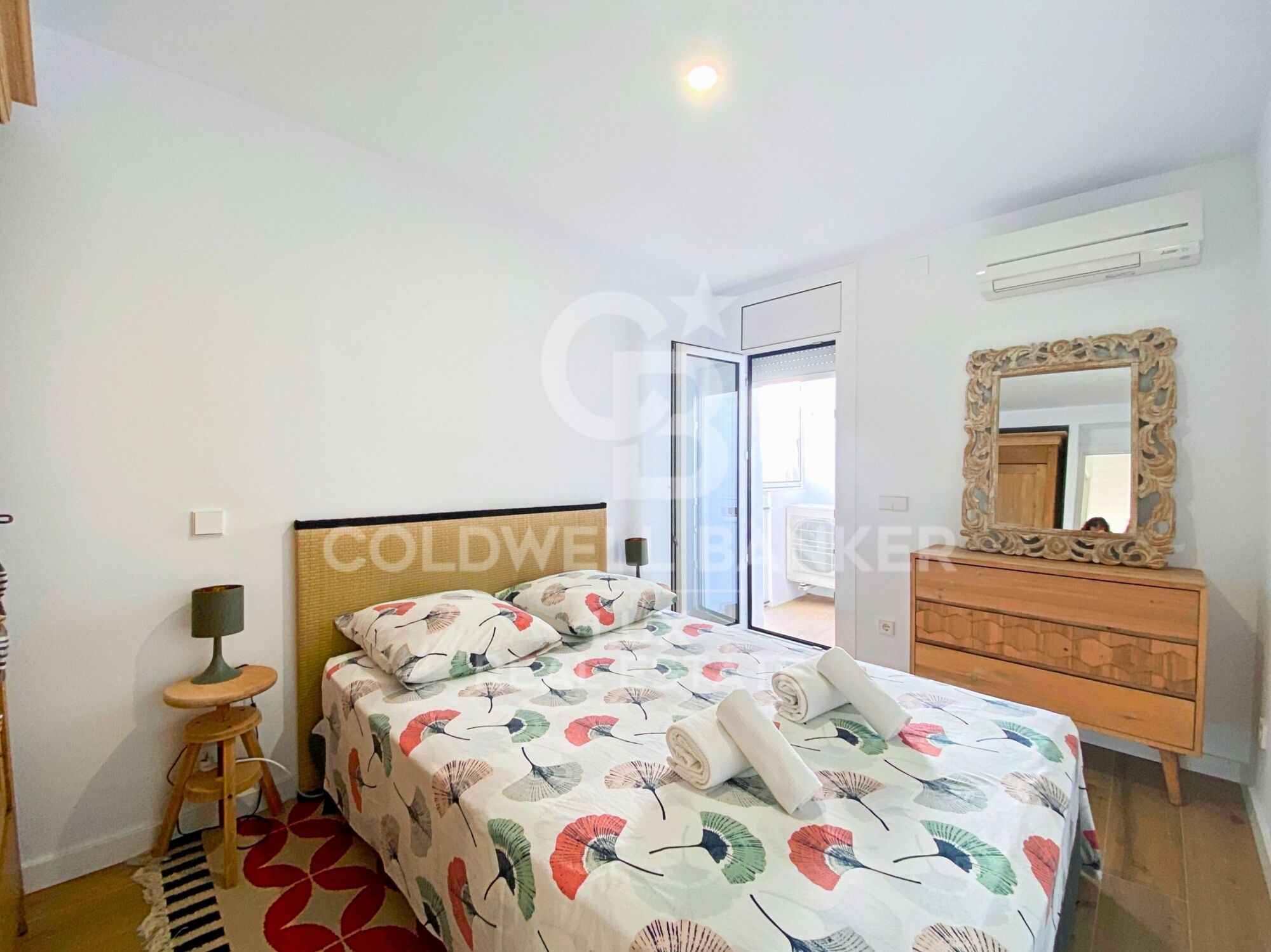 Moderno apartamento dúplex con parking en Cadaqués, Costa Brava