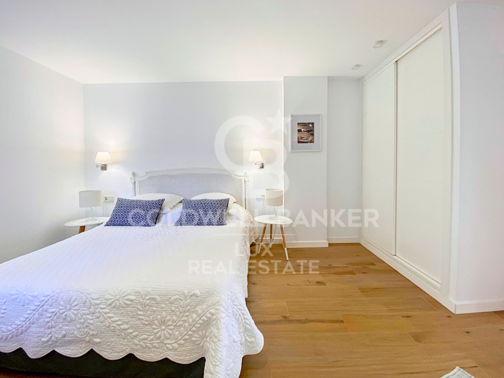 Moderno apartamento dúplex con parking en Cadaqués, Costa Brava