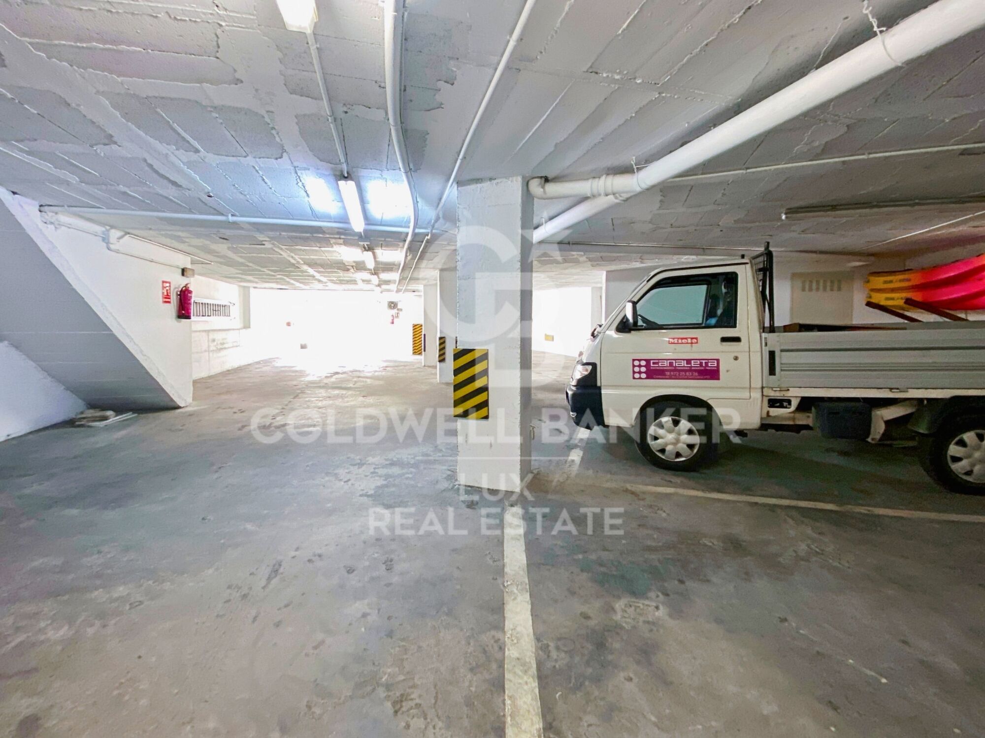Appartement en duplex moderne avec parking à Cadaqués, Costa Brava