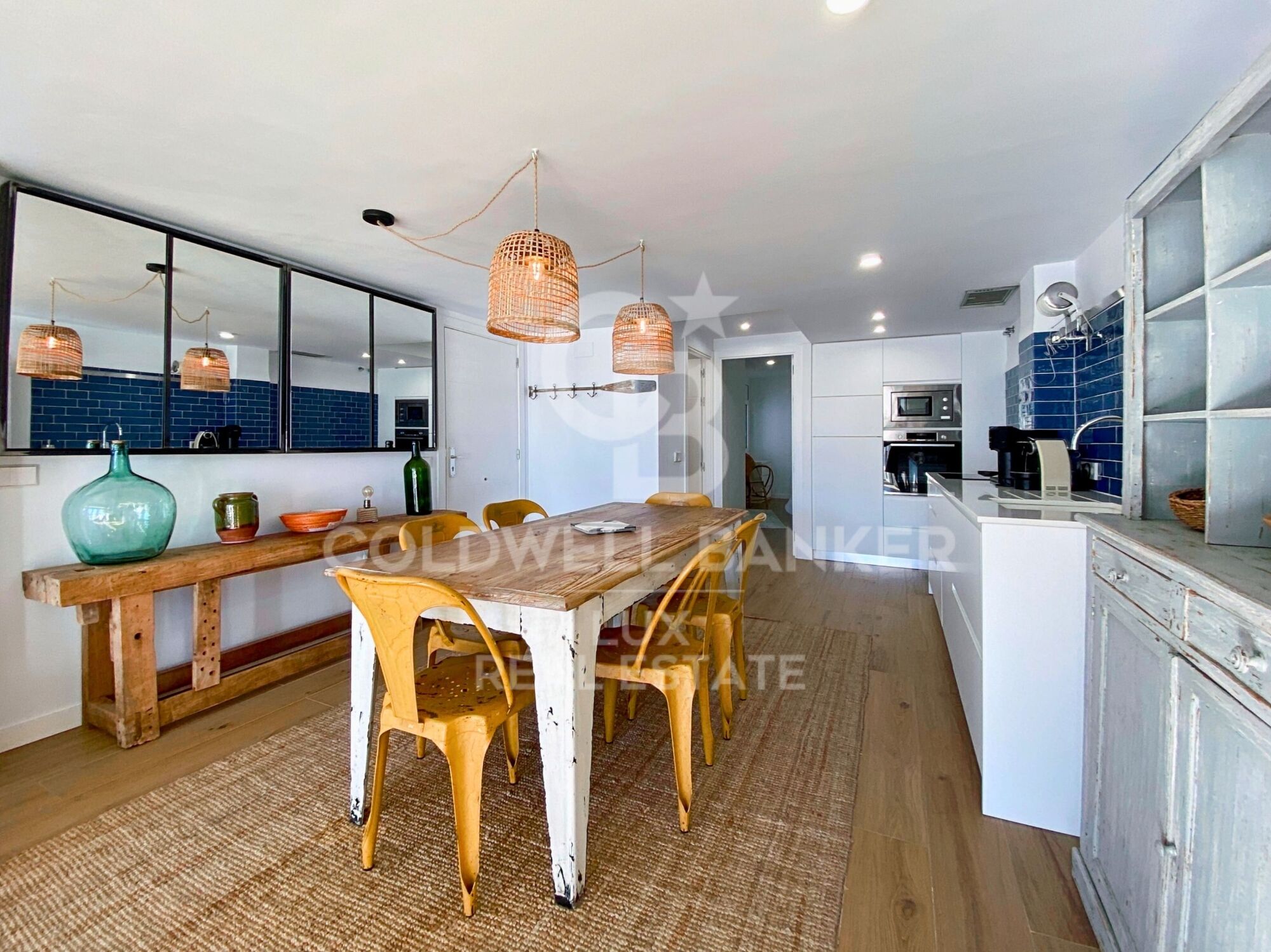 Modern duplex flat with parking in Cadaqués, Costa Brava