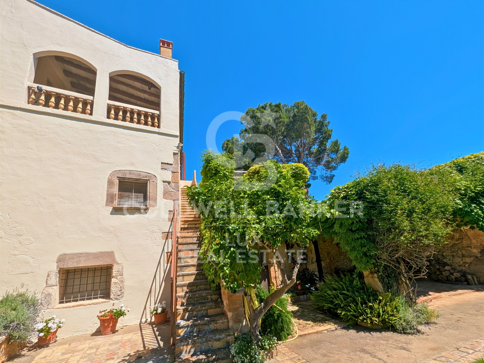 Landhaus mit Entwicklungsmöglichkeit in Garrigàs, Costa Brava, Alt Empordà