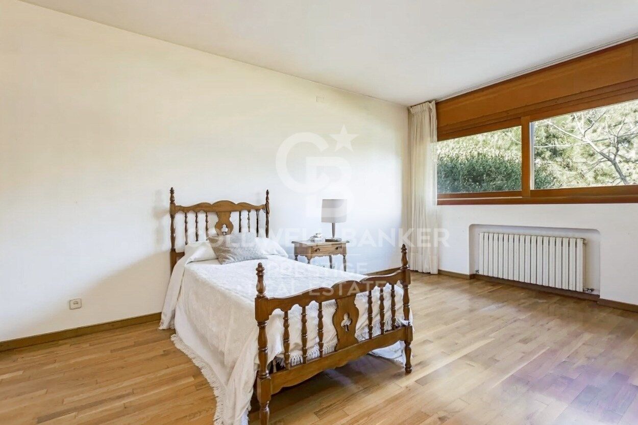 Detached house for sale / rent