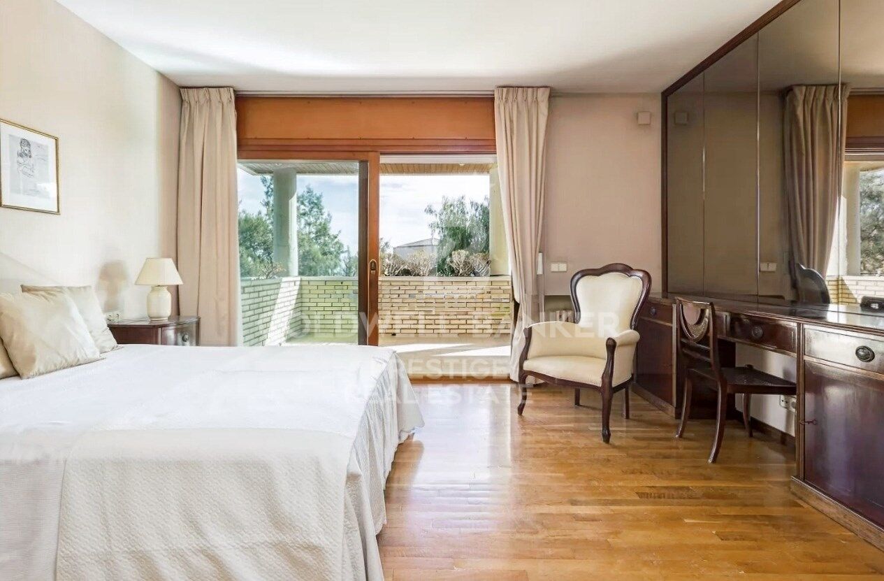 Detached house for sale / rent