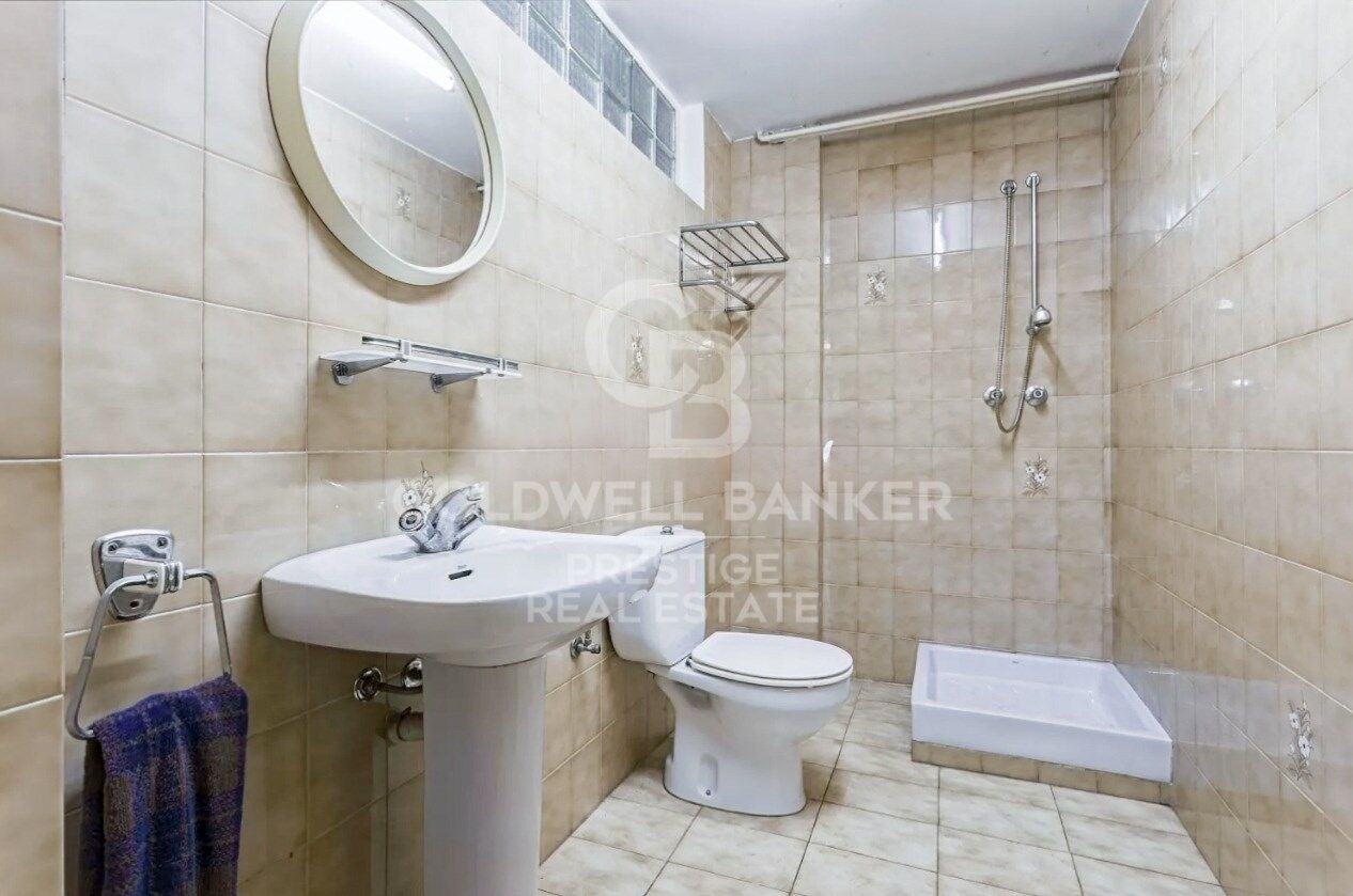 Detached house for sale / rent