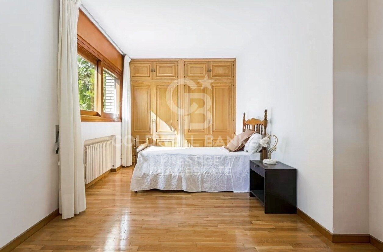 Detached house for sale / rent