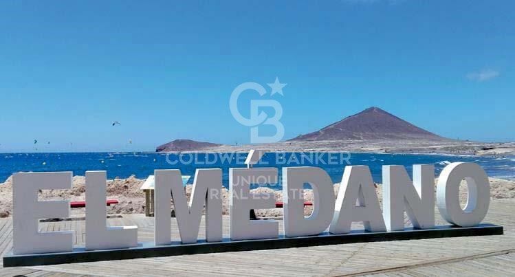 New construction villa 150 m from the beach. MEDANO HOUSE RESIDENTIAL