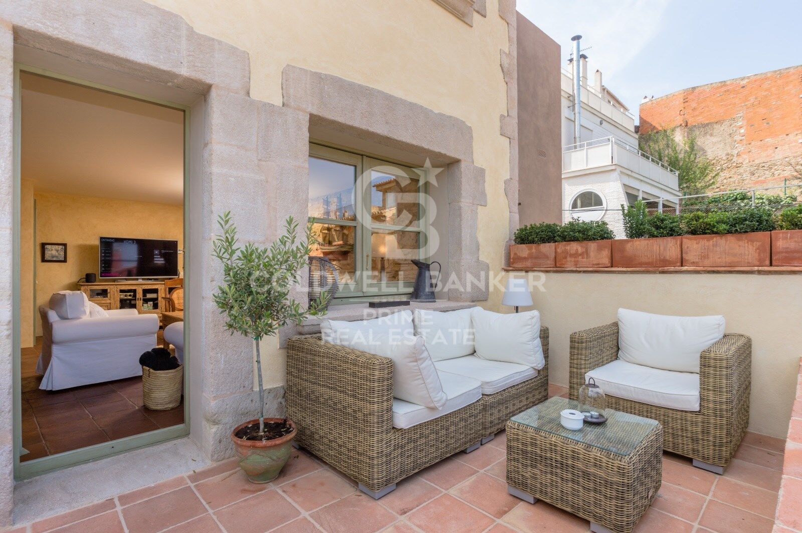 For Sale fully renovated Townhouse with panoramic views in the center of Begur, Costa Brava