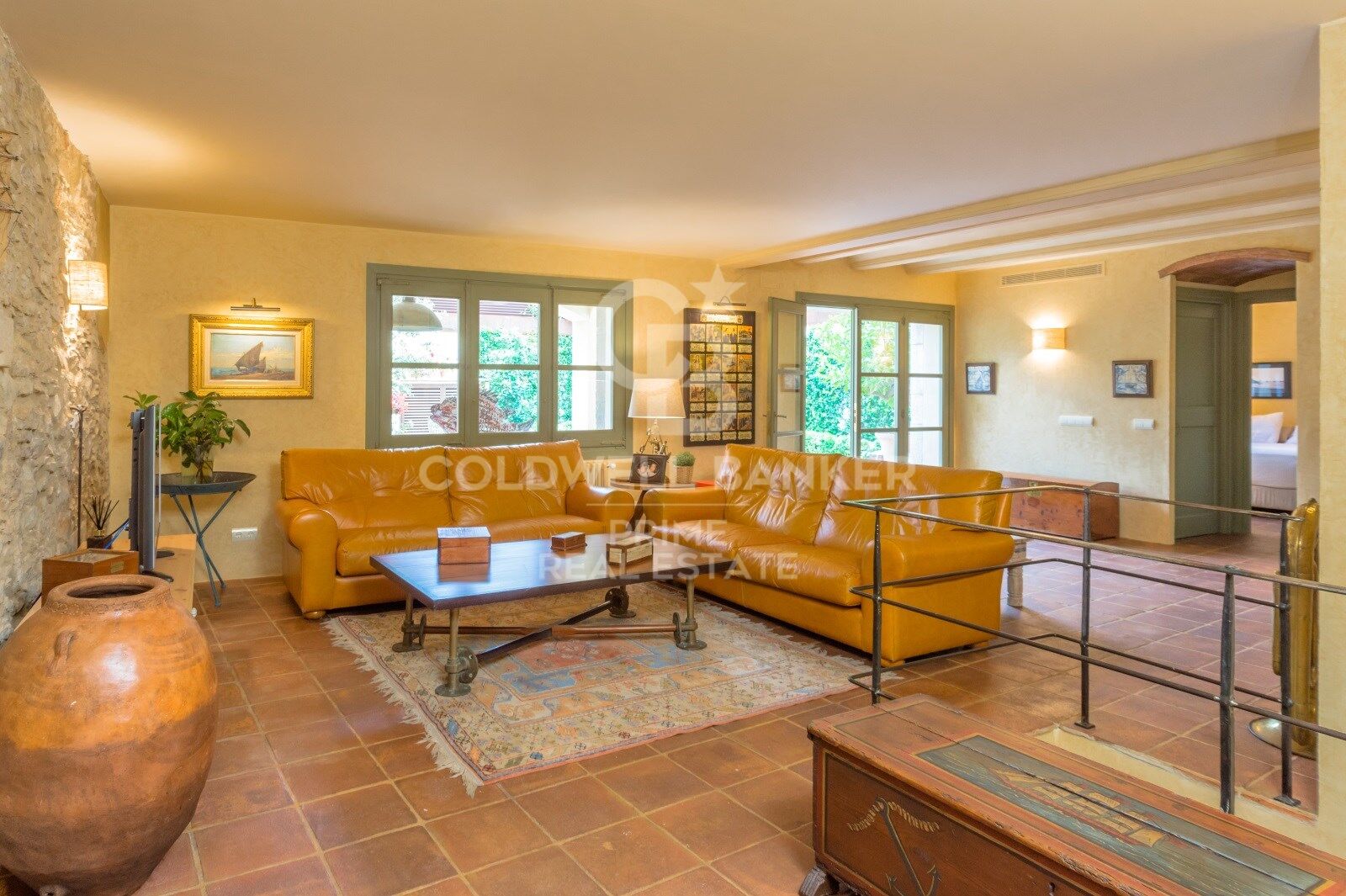 For Sale fully renovated Townhouse with panoramic views in the center of Begur, Costa Brava