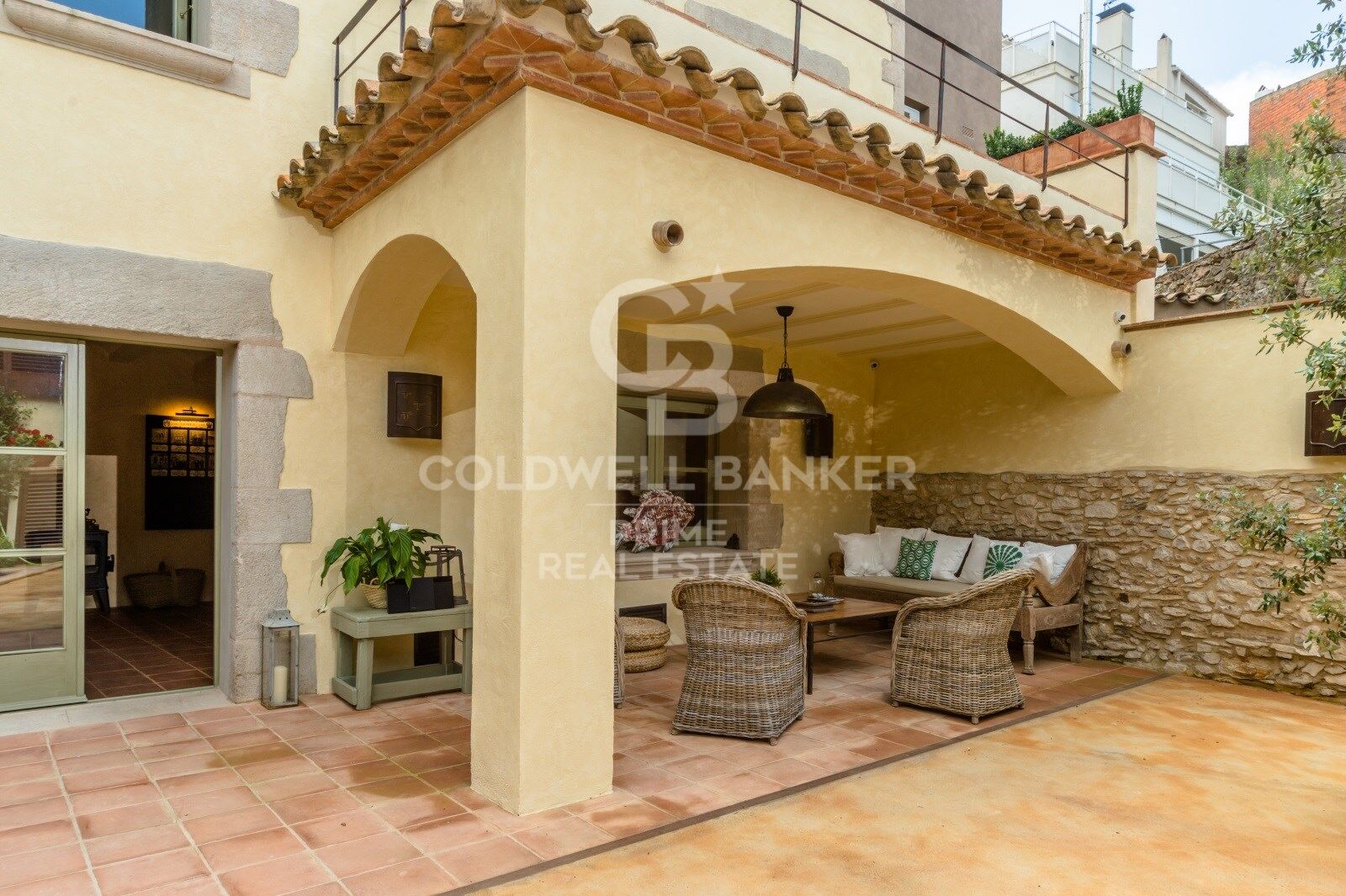 For Sale fully renovated Townhouse with panoramic views in the center of Begur, Costa Brava