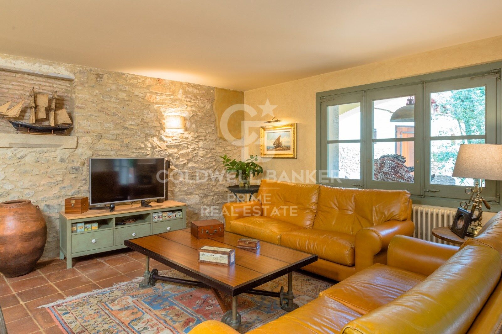 En venta casa de pueblo totalmente rehabilitada con vistas panorámicas situada en el centro de Begur, Costa Brava