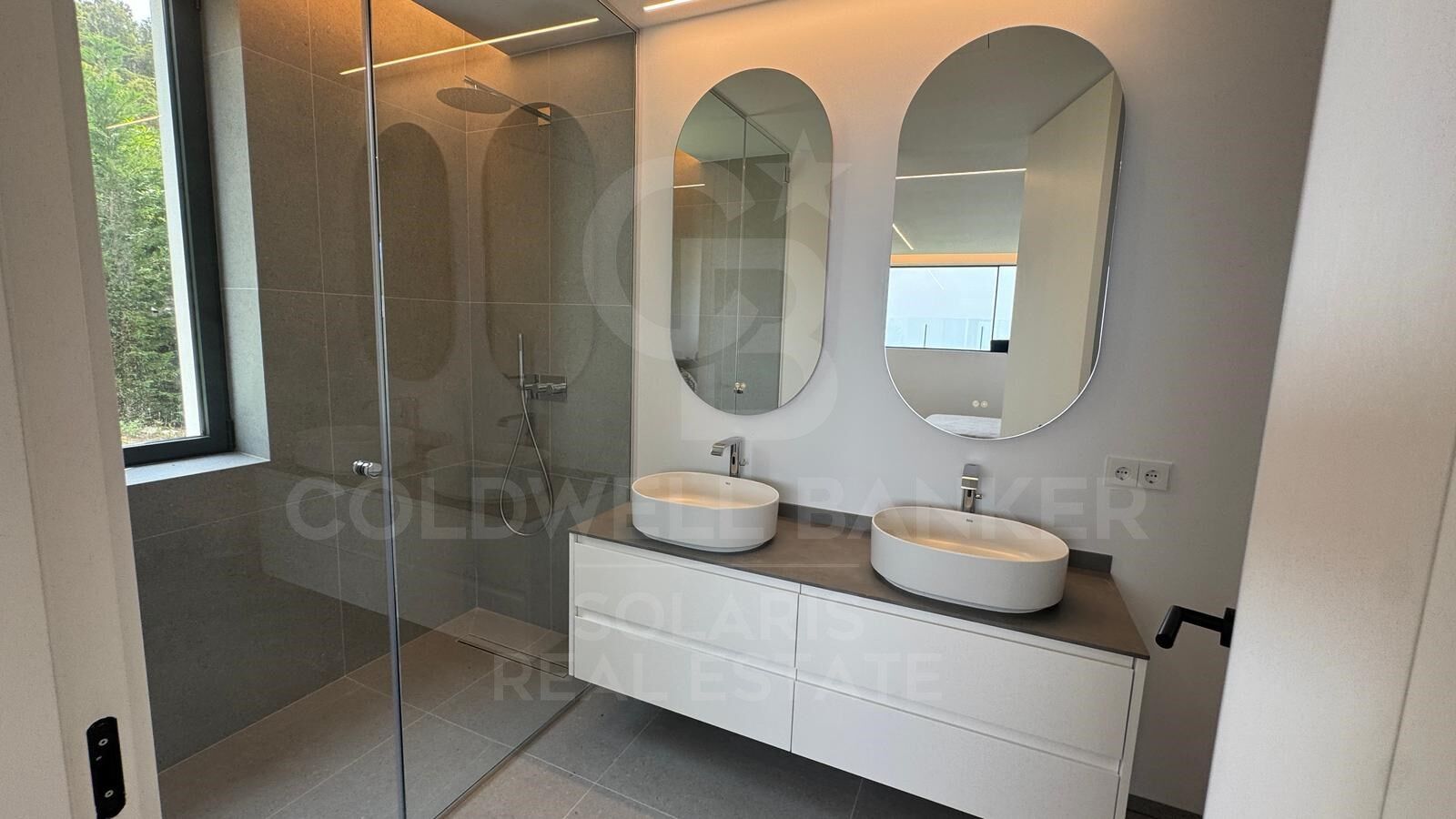 Seaside Elegance in Jávea: Discover the Ultimate Luxury in this 420m2 Modern Villa