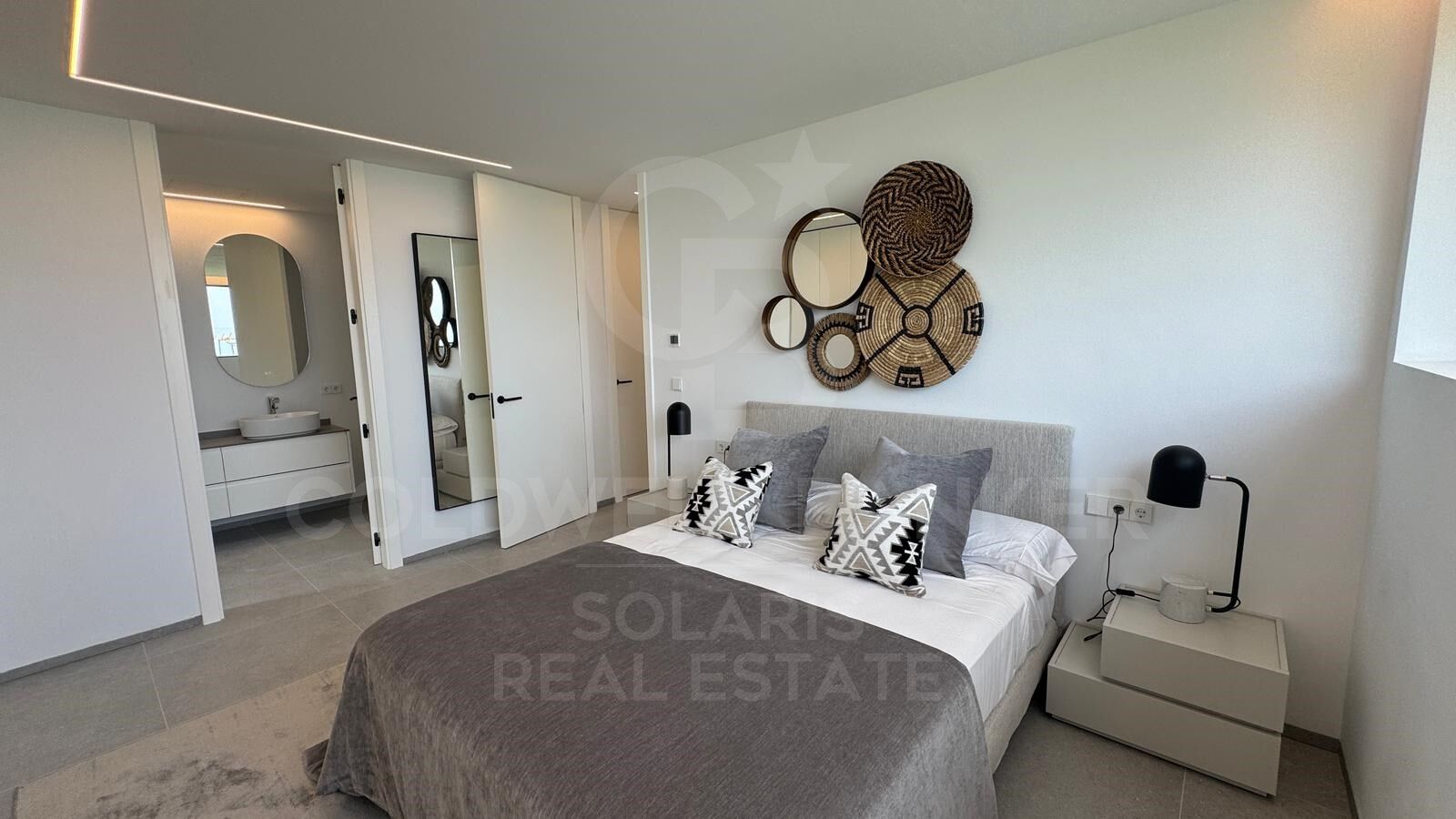 Seaside Elegance in Jávea: Discover the Ultimate Luxury in this 420m2 Modern Villa