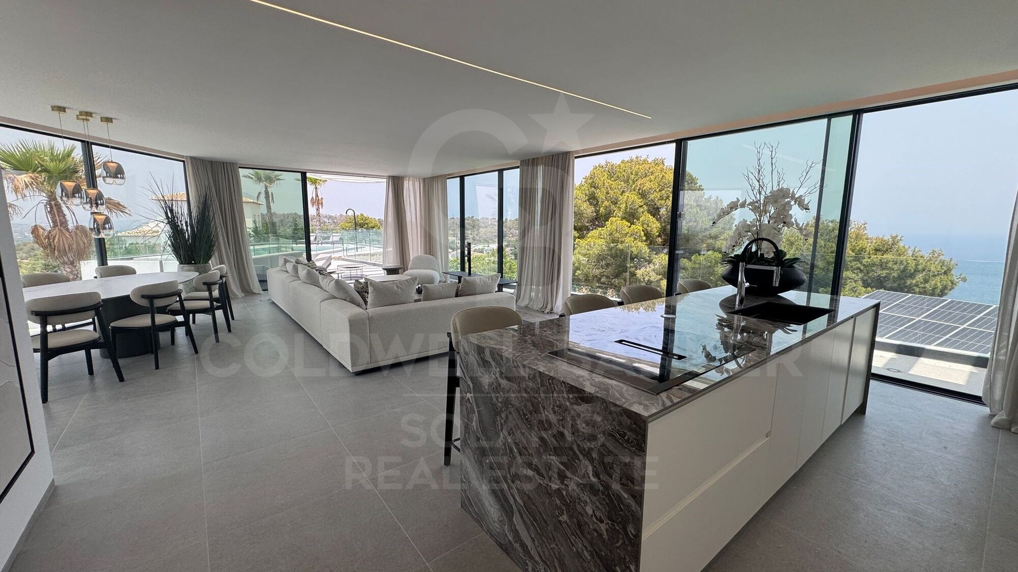 Eleganz am Meer in Jávea: Entdecken Sie den ultimativen Luxus in dieser 420 m2 großen modernen Villa