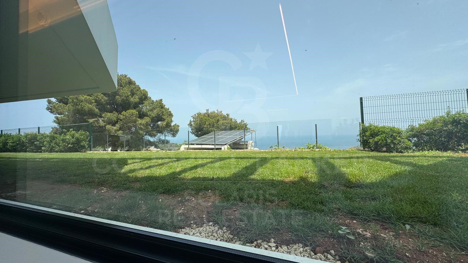 Elegancia junto al mar en Jávea: descubre el máximo lujo en esta villa moderna de 420m²