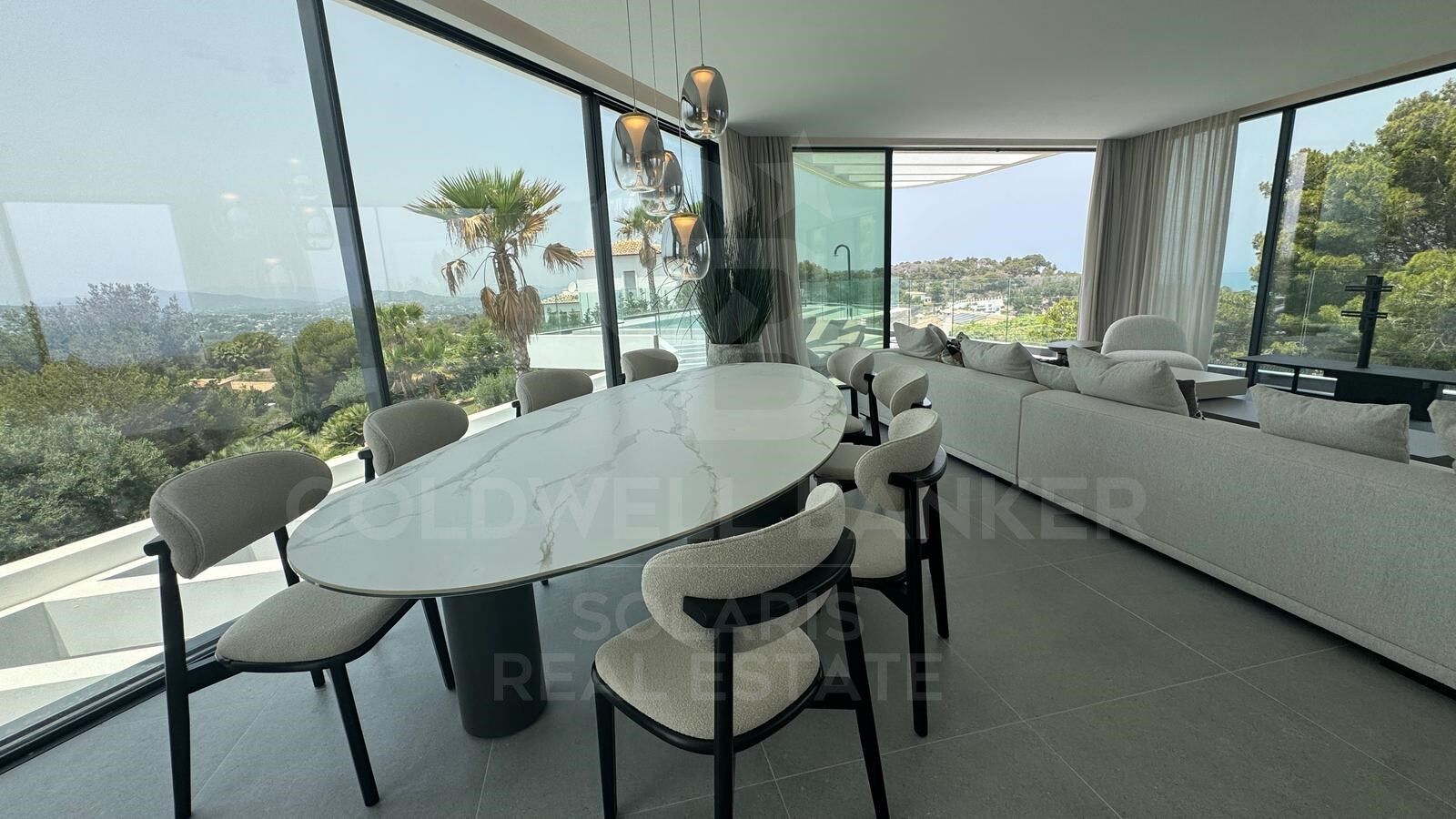 Elegancia junto al mar en Jávea: descubre el máximo lujo en esta villa moderna de 420m²