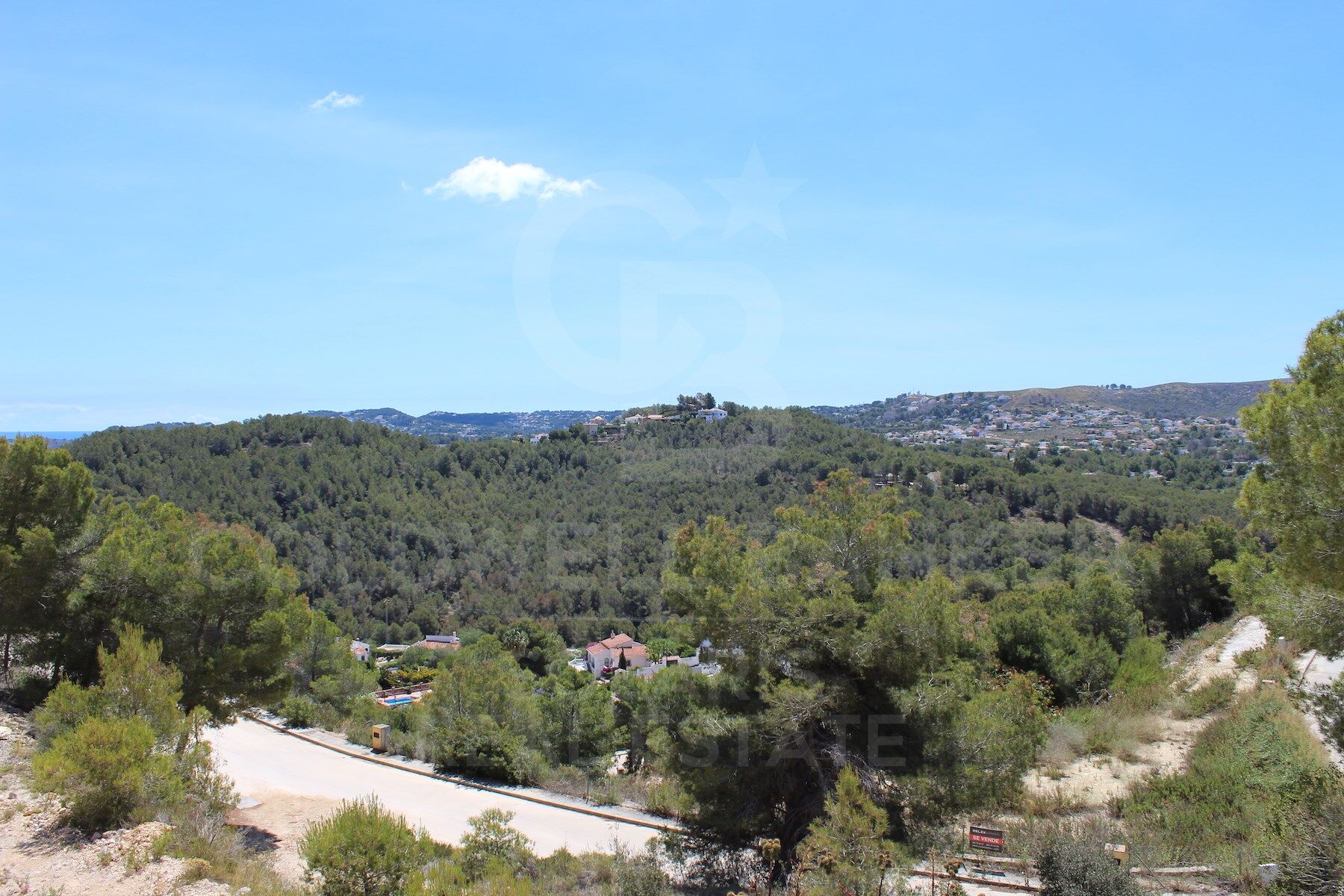En construcción exclusiva villa de lujo orientación sur con vistas panorámicas al mar en Jávea