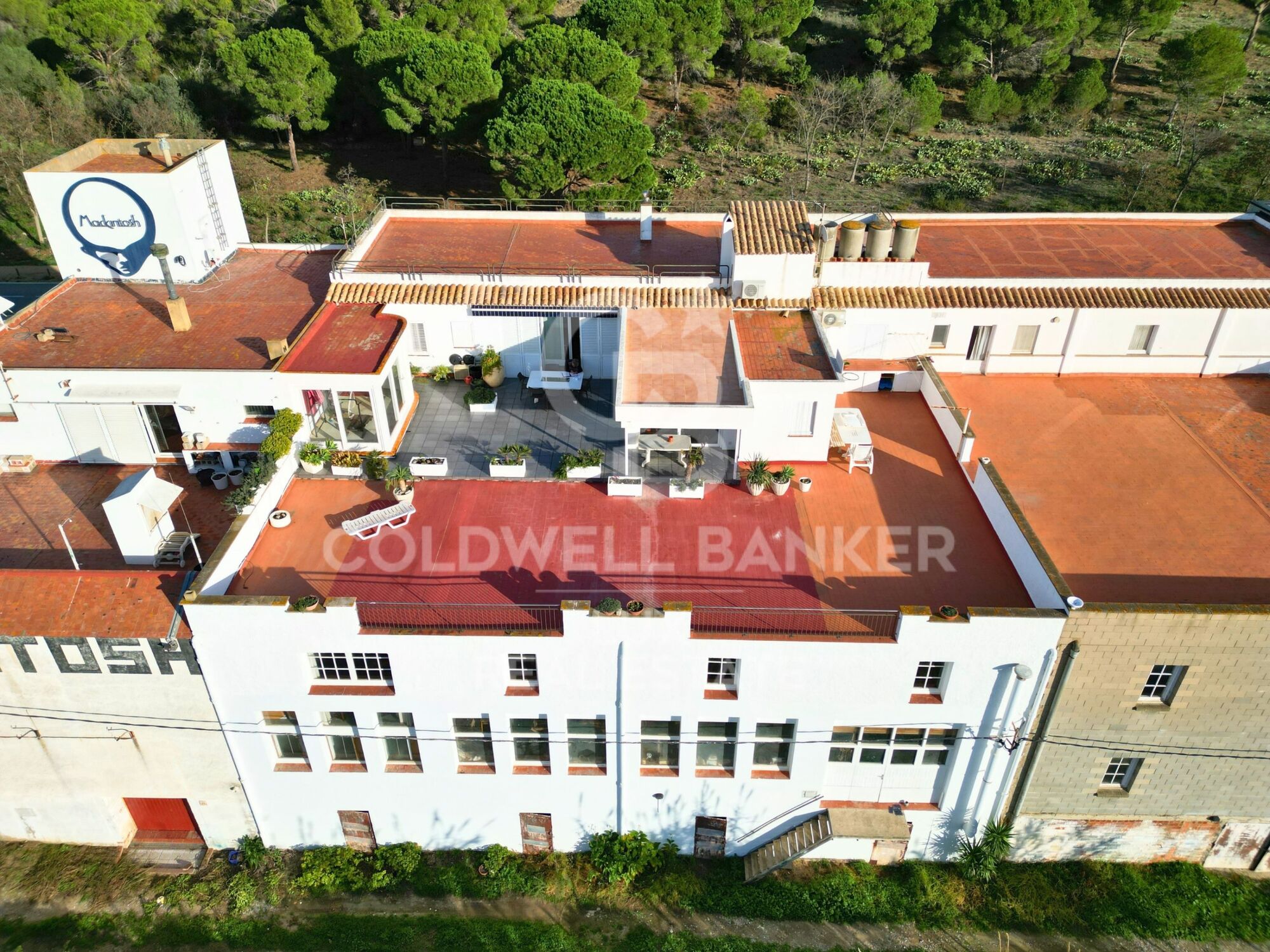 Immeuble avec local commercial et appartement à vendre à El Port de la Selva