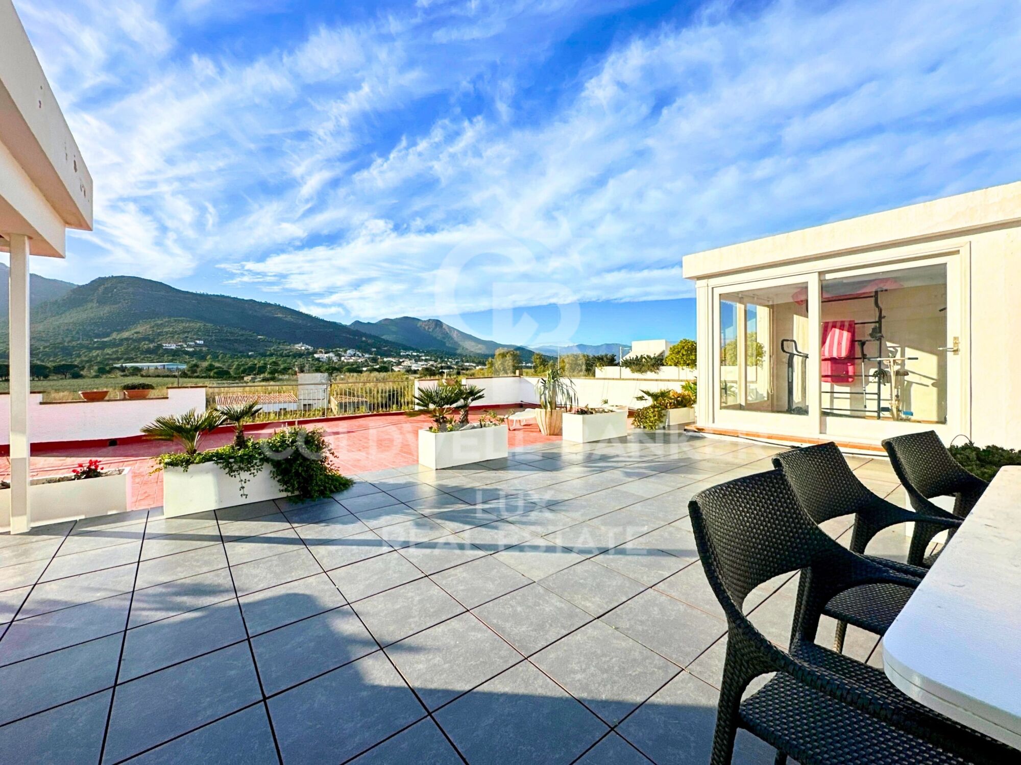 Immeuble avec local commercial et appartement à vendre à El Port de la Selva