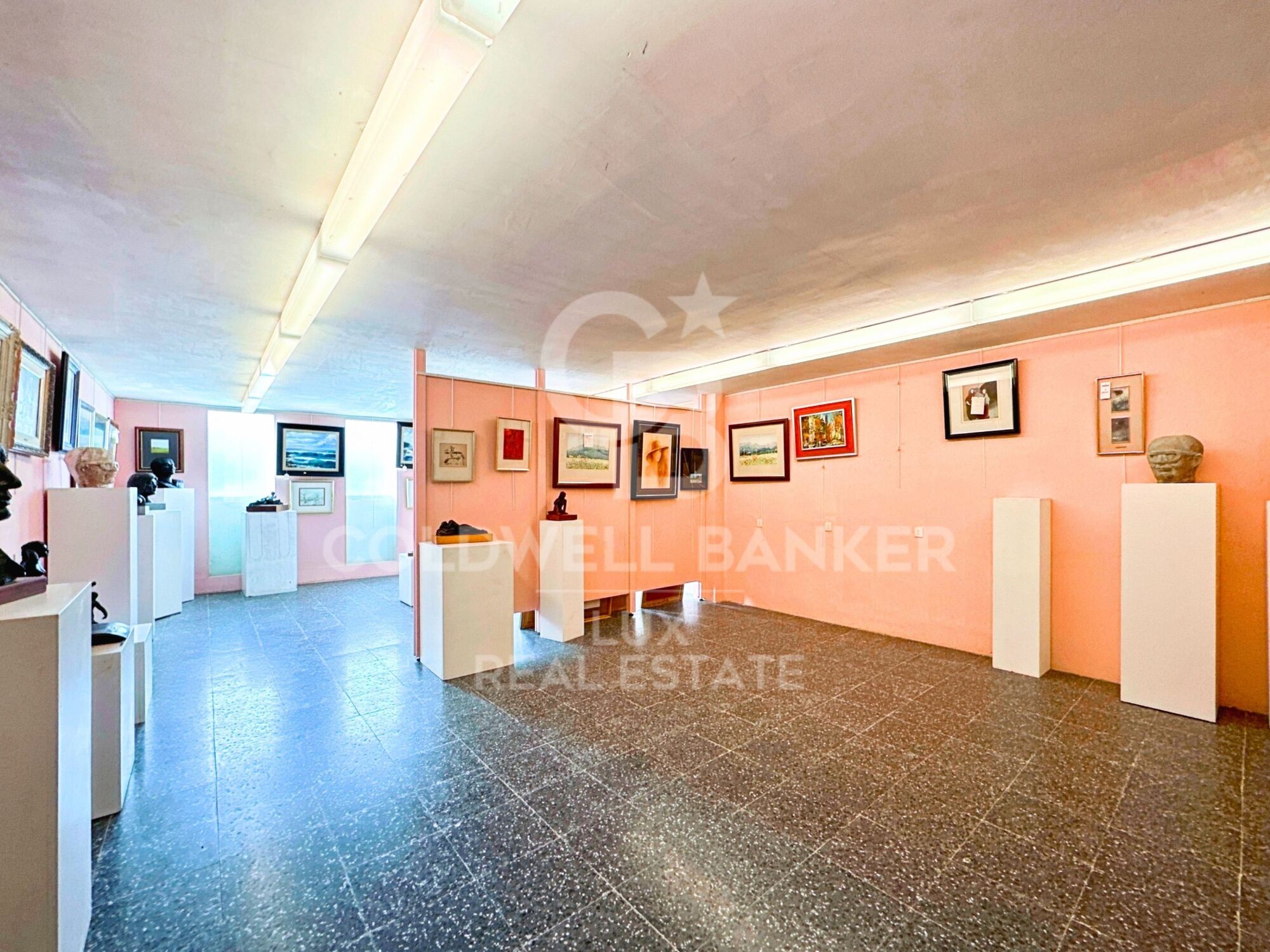 Immeuble avec local commercial et appartement à vendre à El Port de la Selva