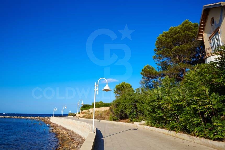 2 bedroom apartments a few meters from the beach in Dénia. The Marineta Casiana