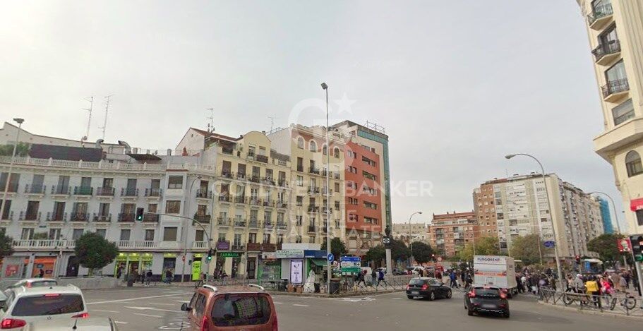 Local en venta en rentabilidad en Madrid con terraza
