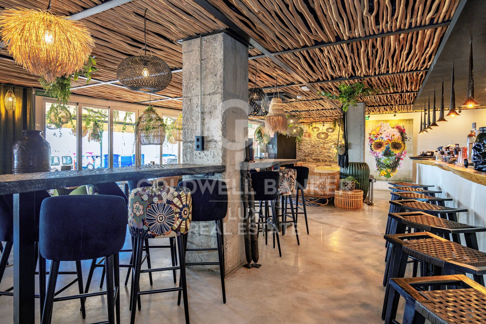 Restaurant à vendre sur le front de mer à Roses, Costa Brava, Espagne