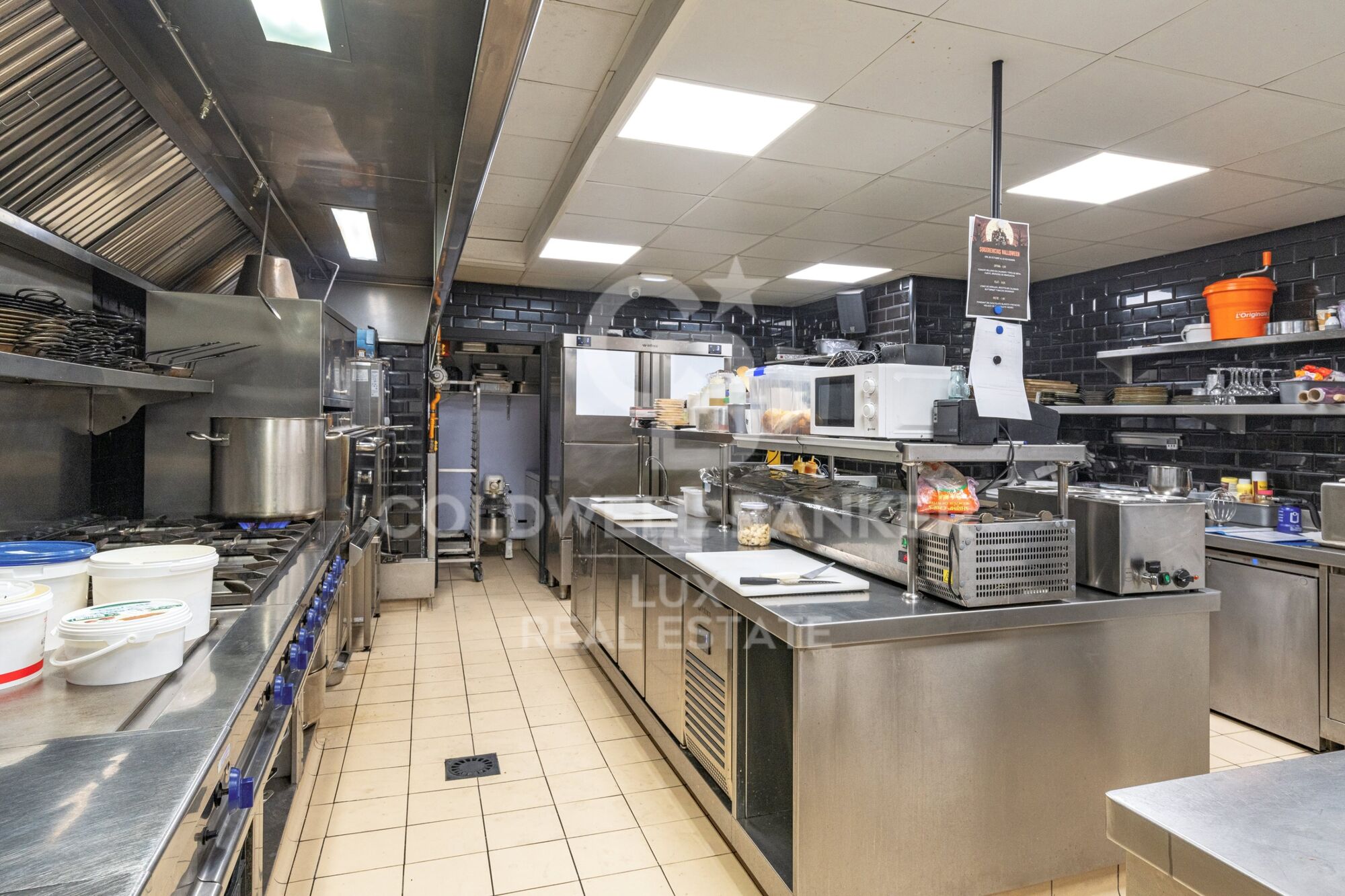 Restaurant à vendre sur le front de mer à Roses, Costa Brava, Espagne