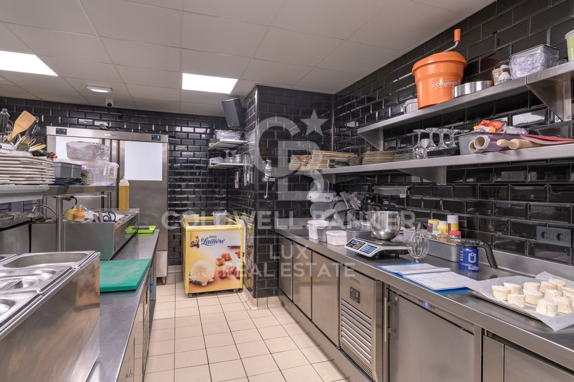 Restaurant à vendre sur le front de mer à Roses, Costa Brava, Espagne