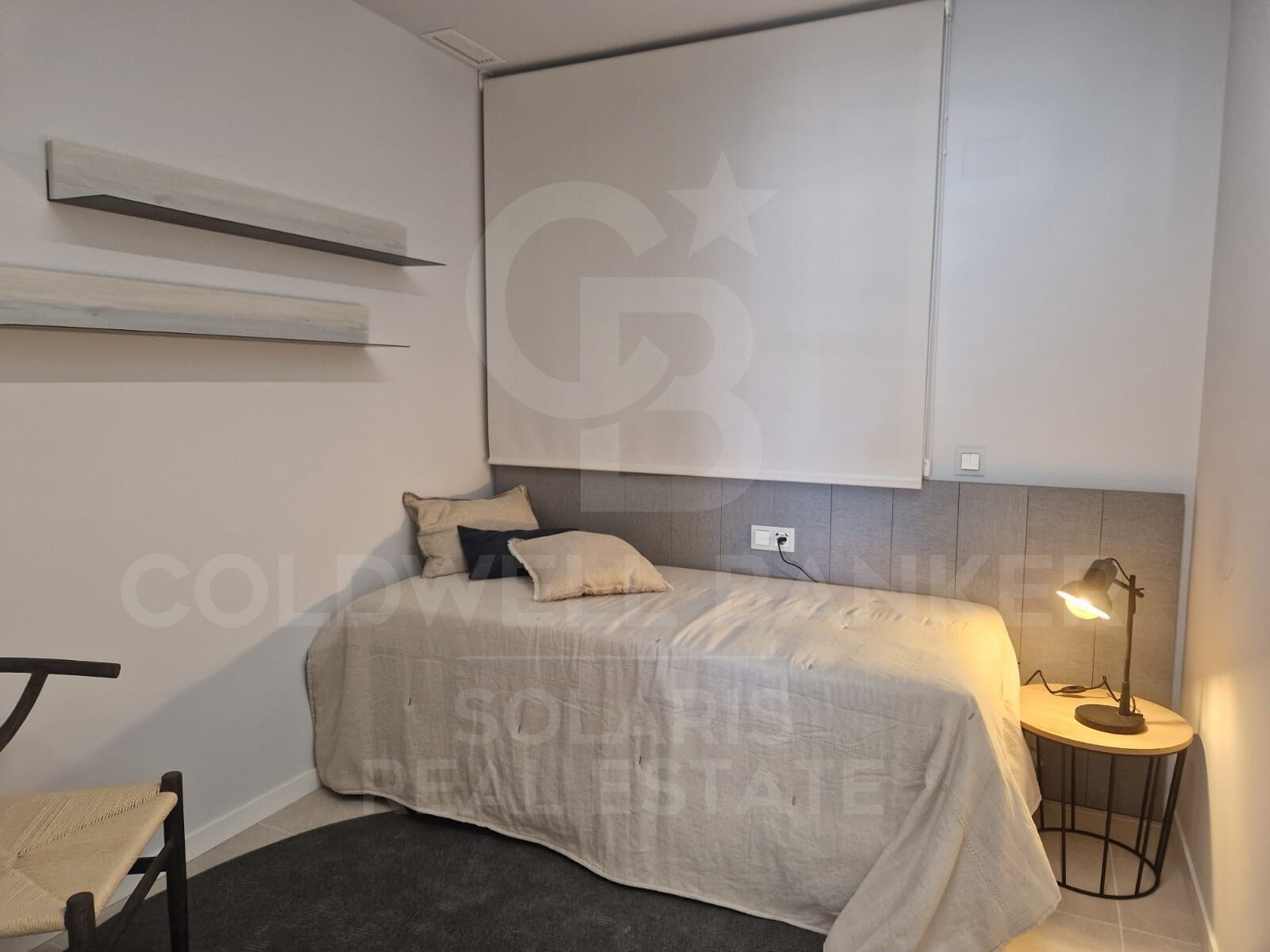 Áticos y apartamentos de 2 y 3 habitaciones con terraza en Urbanización a metros de La Playa en Dénia