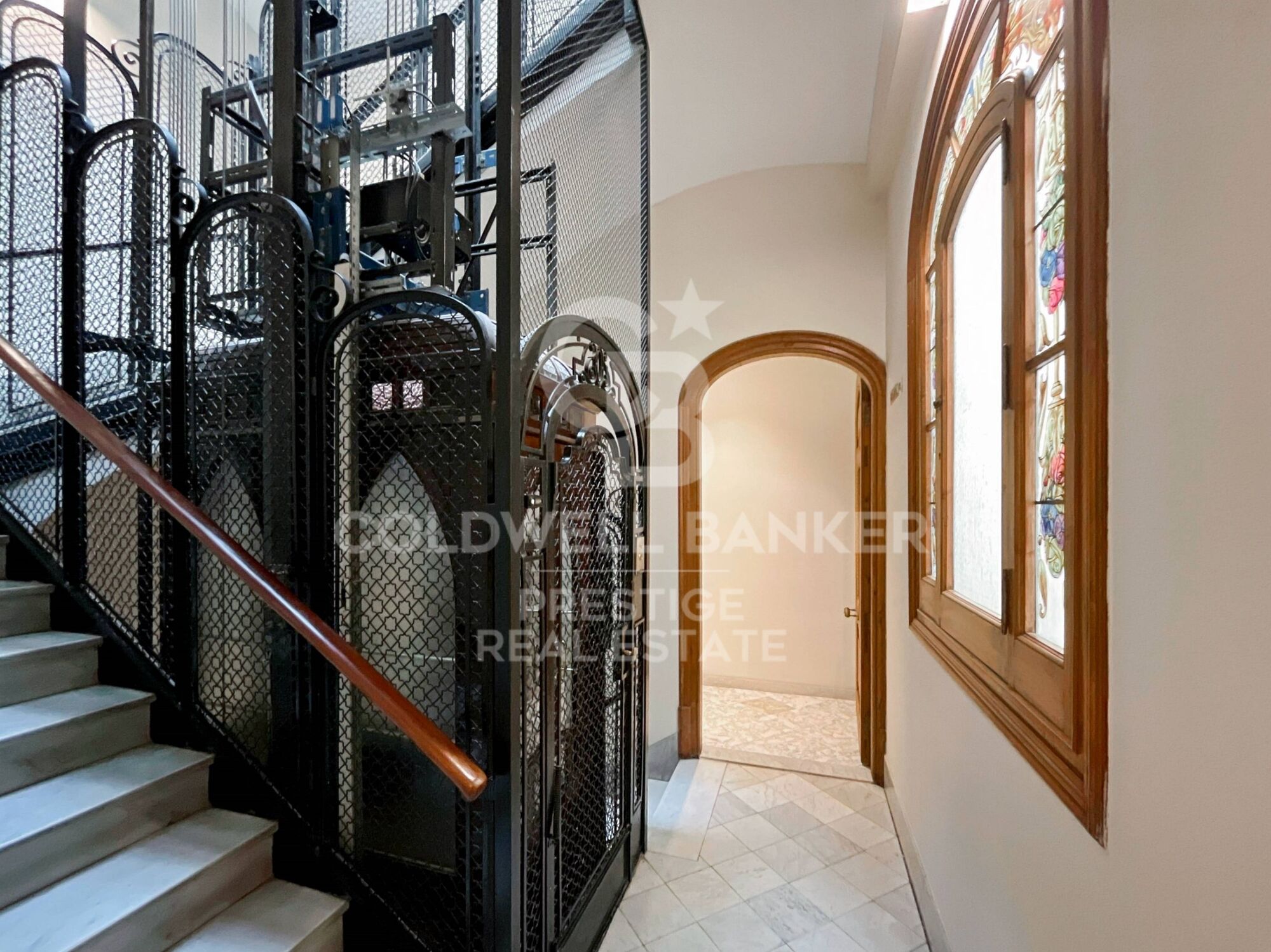 Elegante piso en venta en La Dreta de l'Eixample con piscina