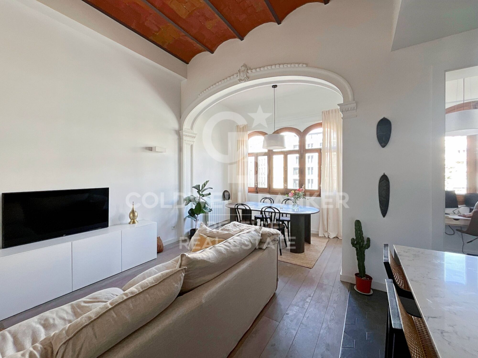 Elegante piso en venta en La Dreta de l'Eixample con piscina