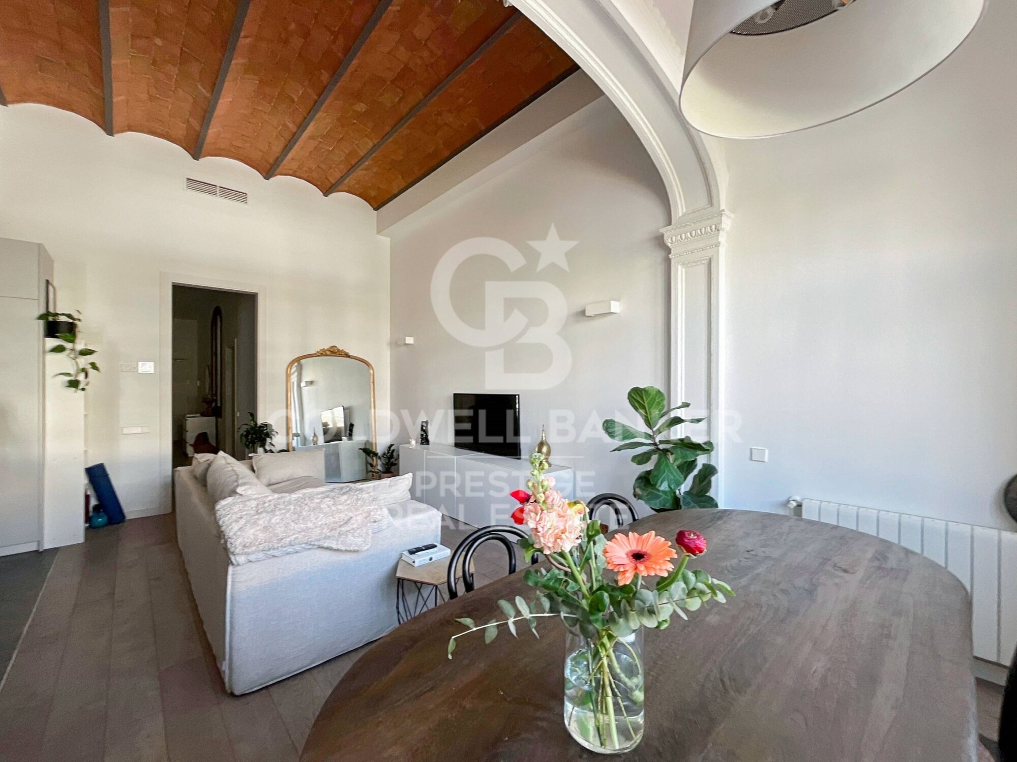 Elegante piso en venta en La Dreta de l'Eixample con piscina