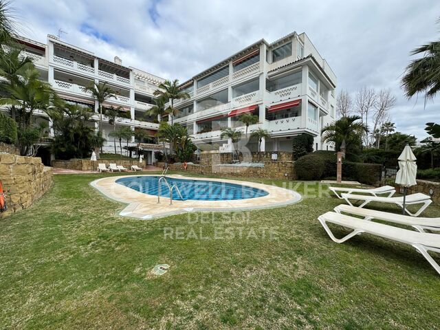 Stunning first floor apartment for sale and long term and short term rent with direct access to the beach on the Golden Mile