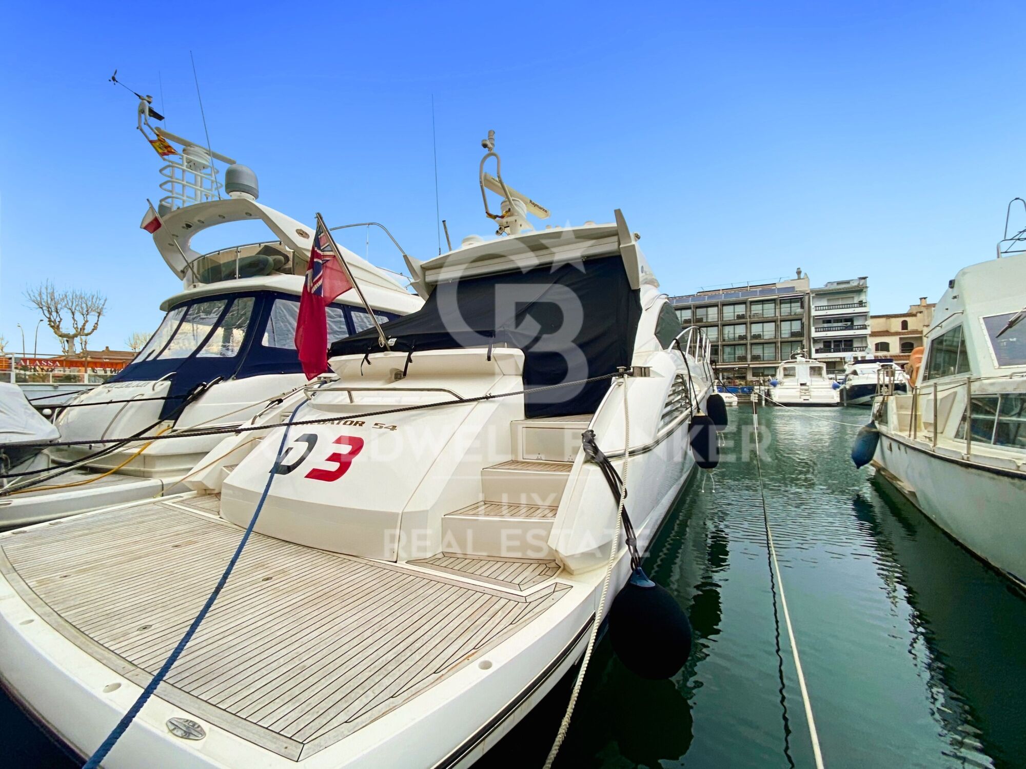 Liegeplatz für Segelboote und Abstellraum zum Verkauf in Empuriabrava